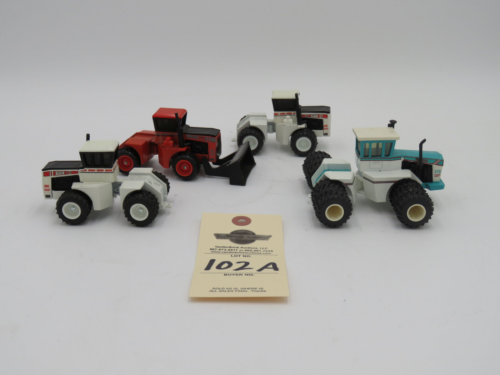 4 PCS (ERTL BIG BUD 400/20 1987 SHOW EDITION MADE IN USA D,IOWA) (BIG BUD 525/50 WESTERN CANADA FARM PROGRESS SHOW 1987 JUN 22, 87  (BIG BUD 370 POWER SHIFT ERTL, BIG BUD 525/84 ERTL ALL METAL DIECAST TRACTORS NO BOXES  1/64TH SCALE - Image 3