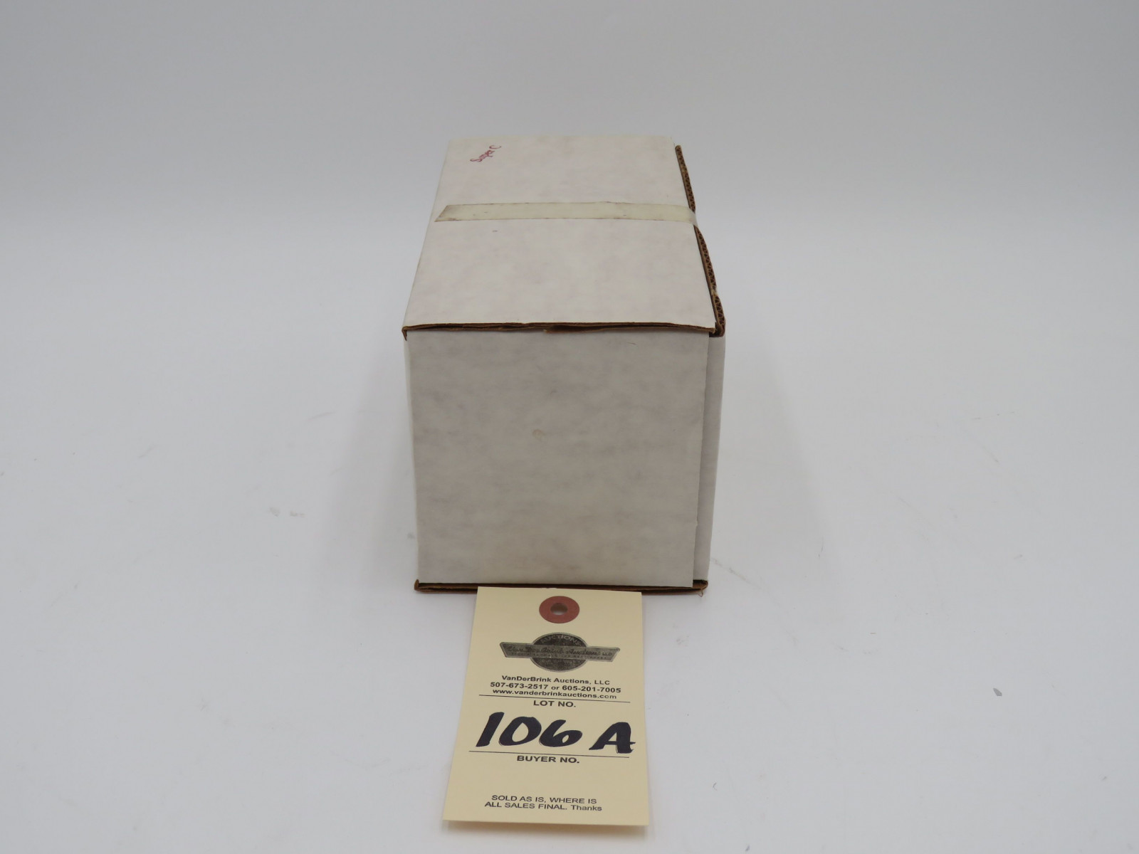 1 NIB CASE IH PUT TOGETHER PLASTIC TRACTOR SUPER C 1/16TH SCALE - Image 4