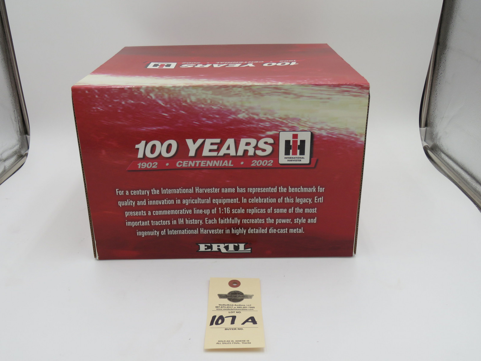 2002 ERTL INTERNATIONAL 5488 NIB  THIS 5488 MODEL IS THE FIRST IN THE 4 PIECE INTERNATIONAL HARVESTER 100TH ANNIVERSARY SERIES. THIS PRODUCTION RUN WILL BE LIMITED TO 5,000 PIECES.  1/16TH SCALE - Image 4