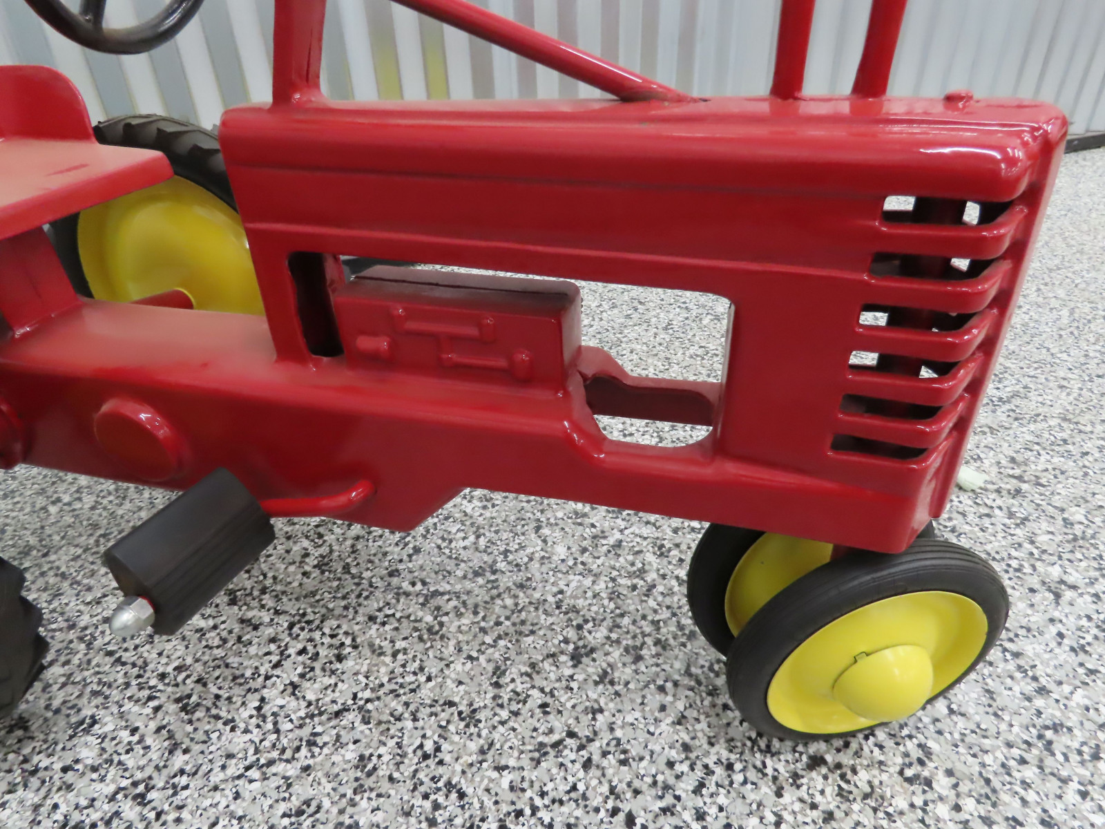 John Deer Pedal Tractor Painted Red - Image 2