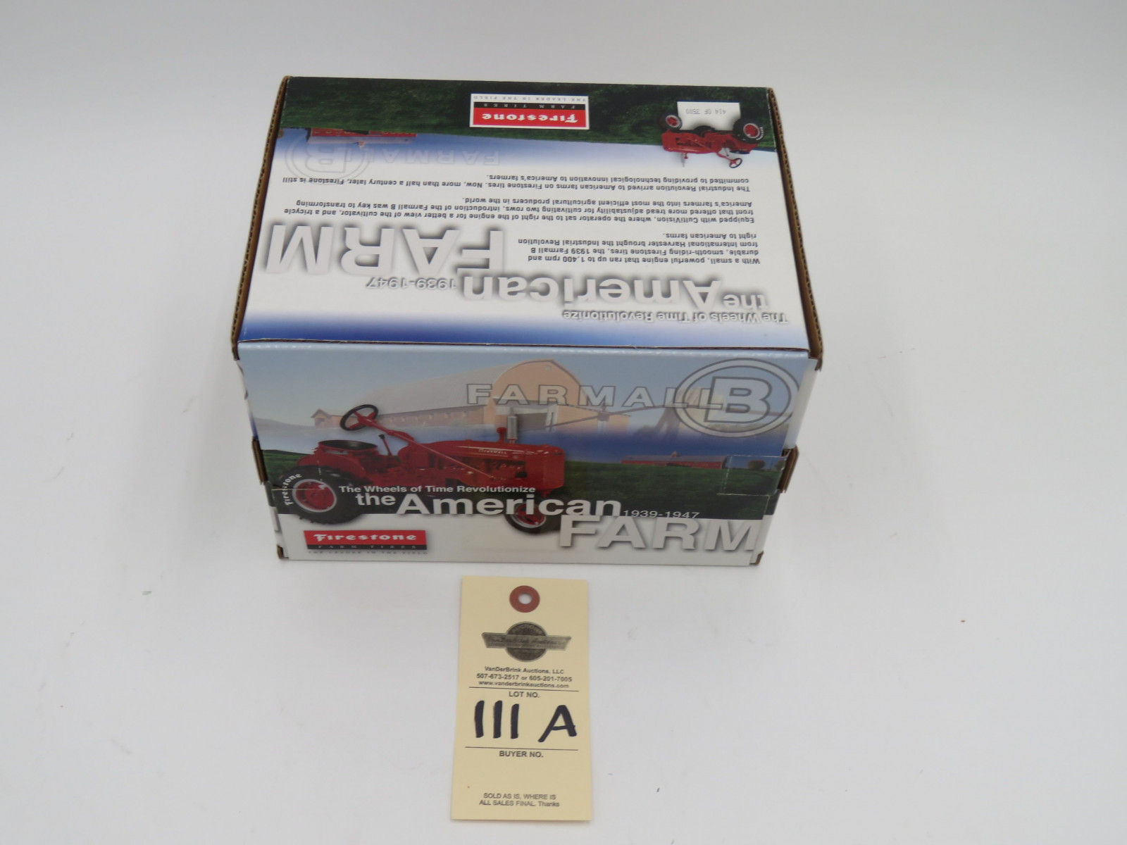 ERTL FARMALL B 1939-1947 NIB 1/16TH SCALE - Image 2