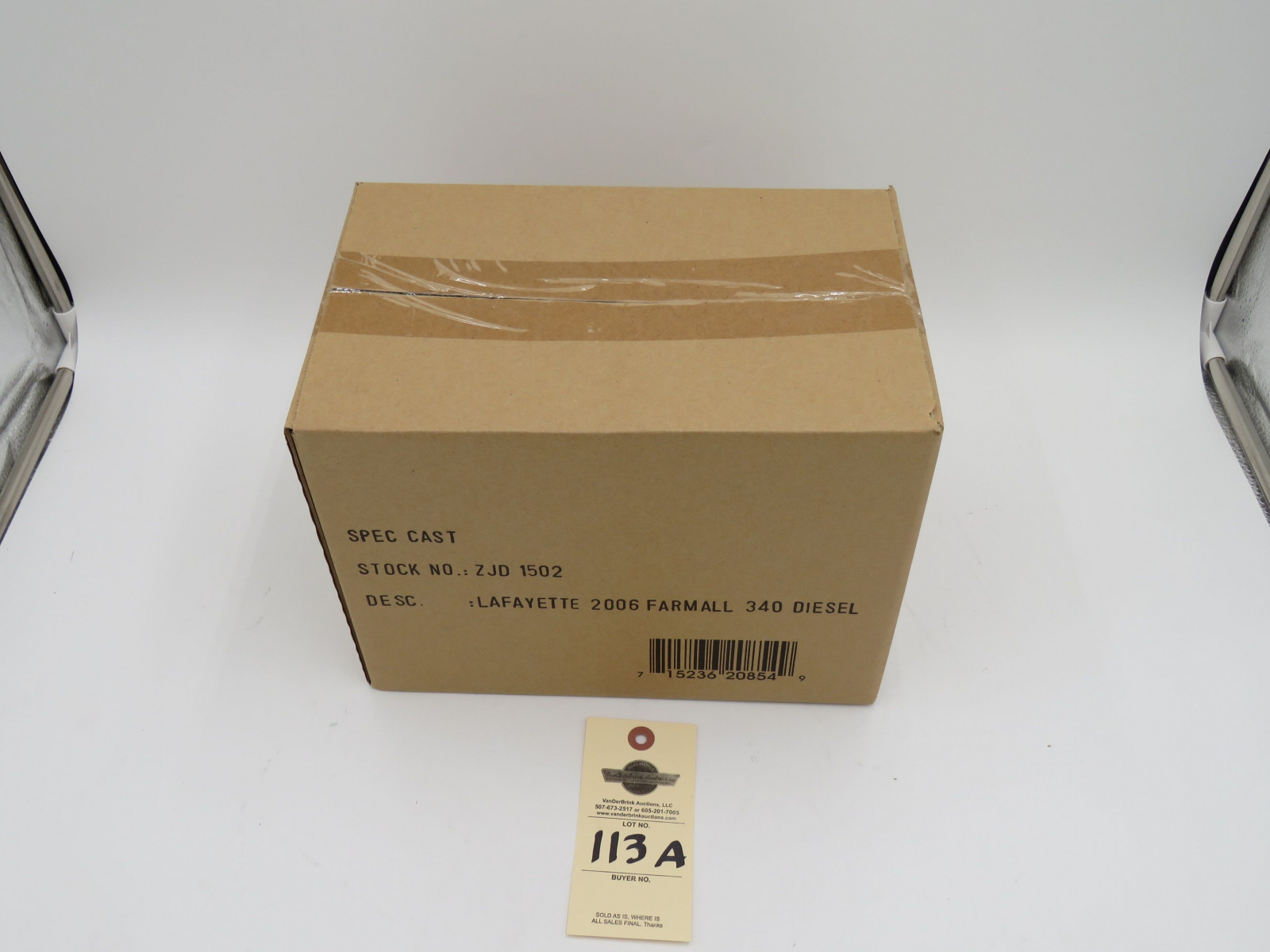 NIB NEVER OPENED ORIGINAL BOX SPEC CAST LAFAYETTE 2006 FARMALL 340 DIESEL  DAMAGE TO BOX - Image 2