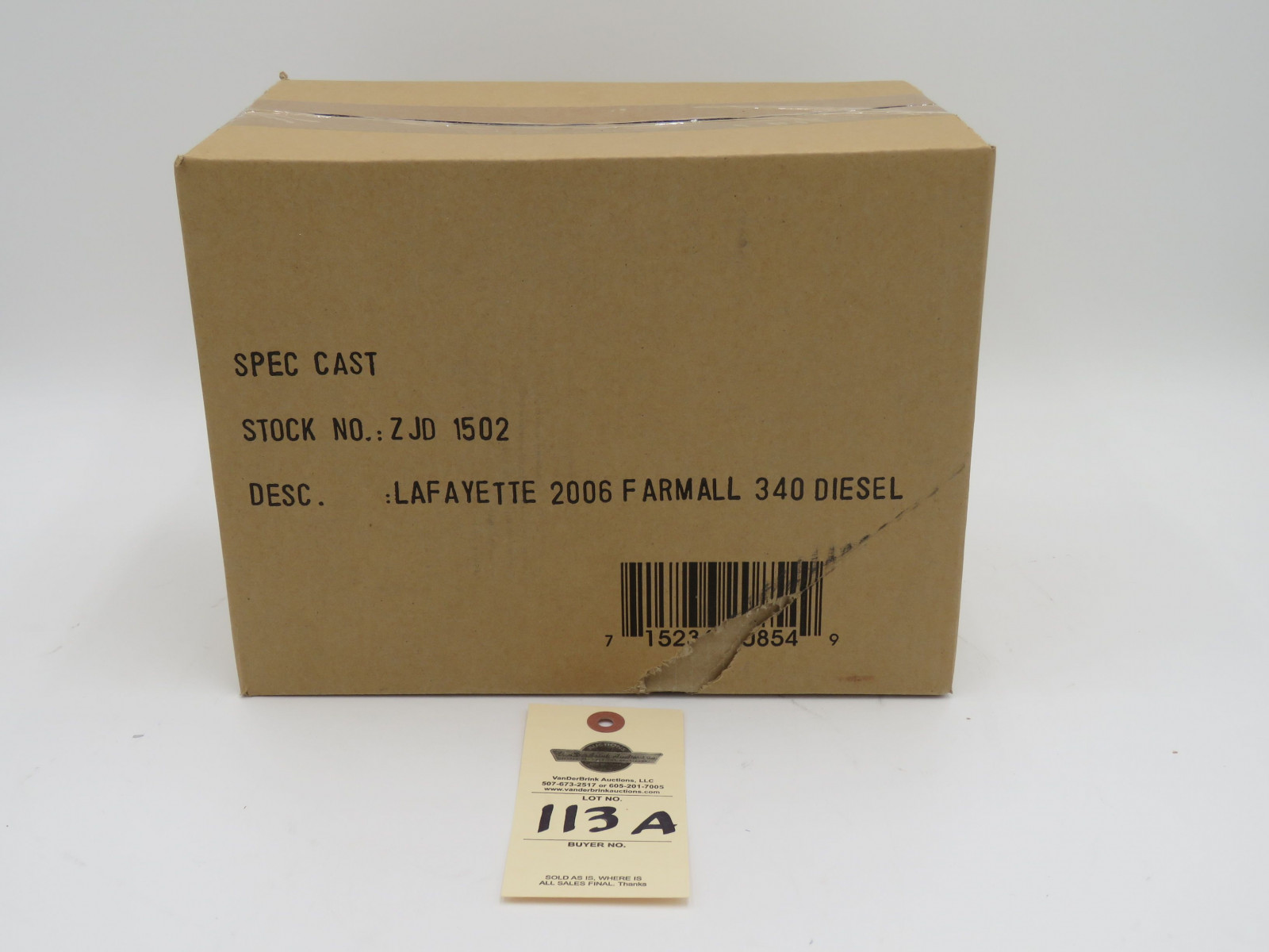 NIB NEVER OPENED ORIGINAL BOX SPEC CAST LAFAYETTE 2006 FARMALL 340 DIESEL  DAMAGE TO BOX - Image 4