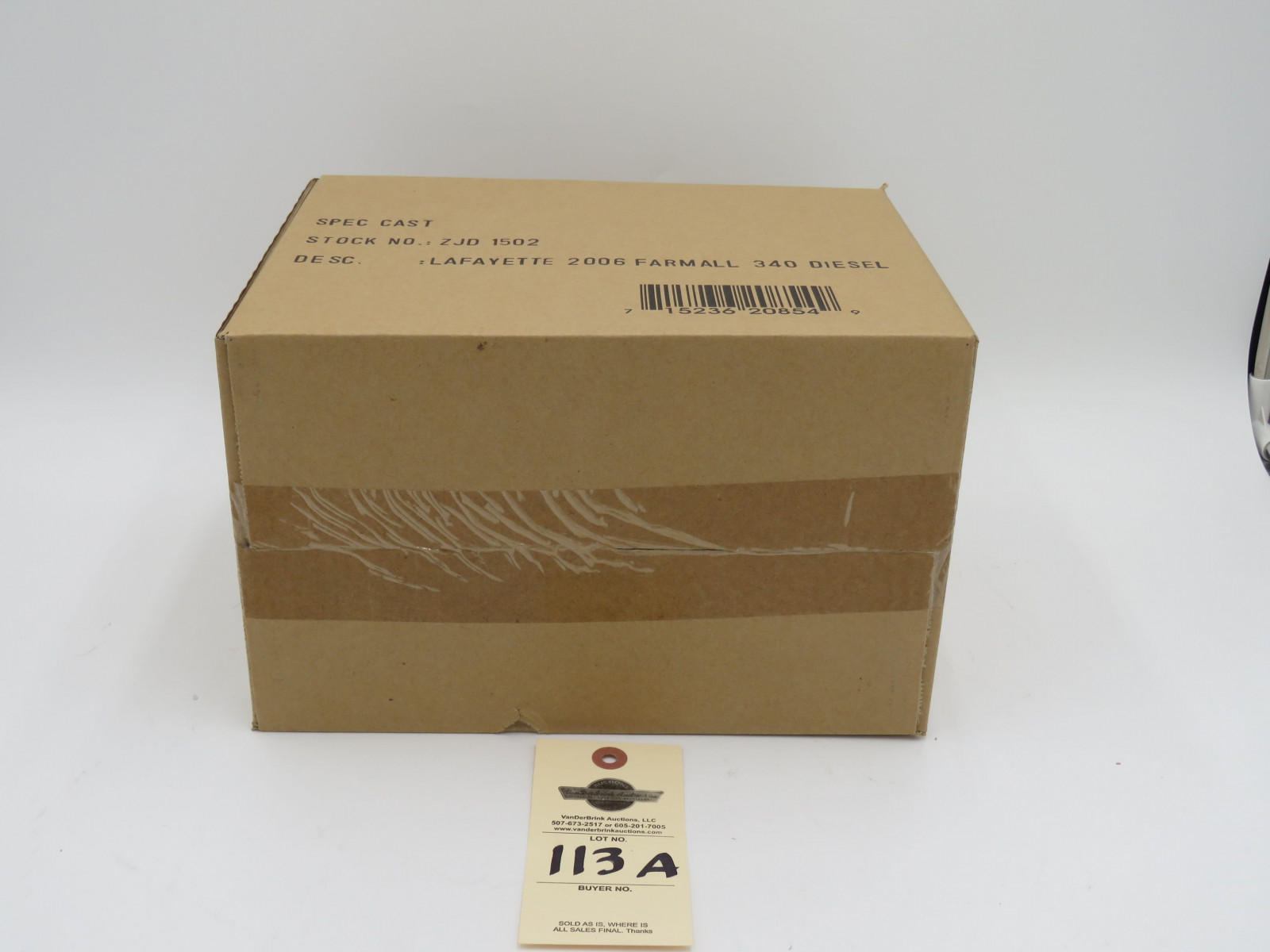 NIB NEVER OPENED ORIGINAL BOX SPEC CAST LAFAYETTE 2006 FARMALL 340 DIESEL  DAMAGE TO BOX - Image 6