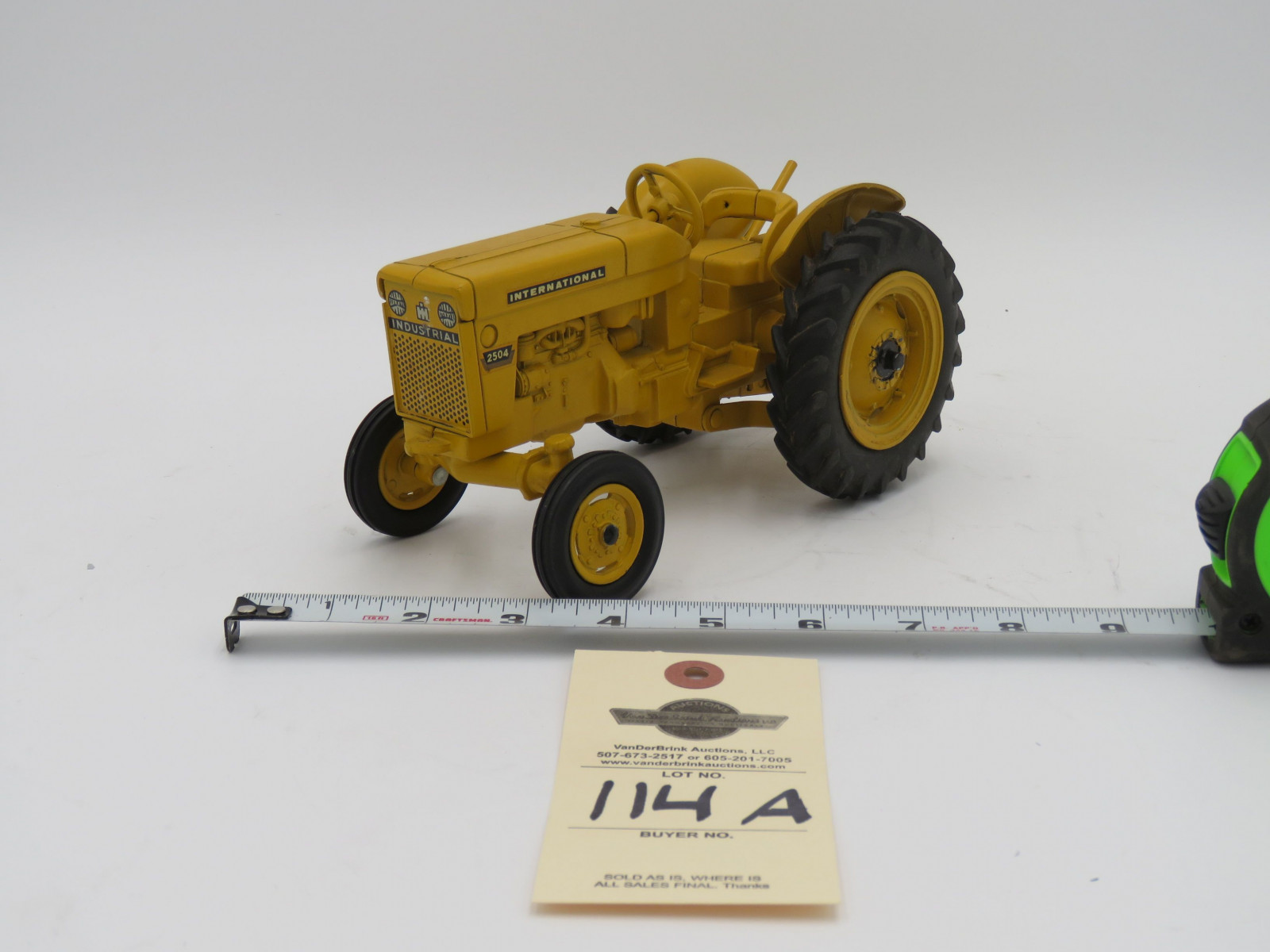 INTERNATIONAL 2504 INDUSTRIAL MADE IN USA METAL DIECAST NO BOX 1/16TH SCALE - Image 3