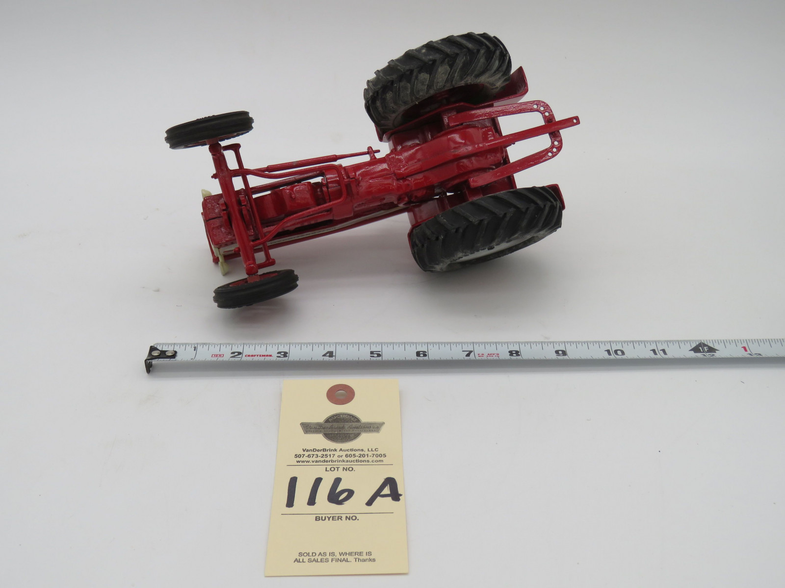 INTERNATIONAL 560 METAL DIECAST SOUTHERN INDIANA FARM TOY STORE NOV. 25,1989 1/16TH SCALE - Image 6