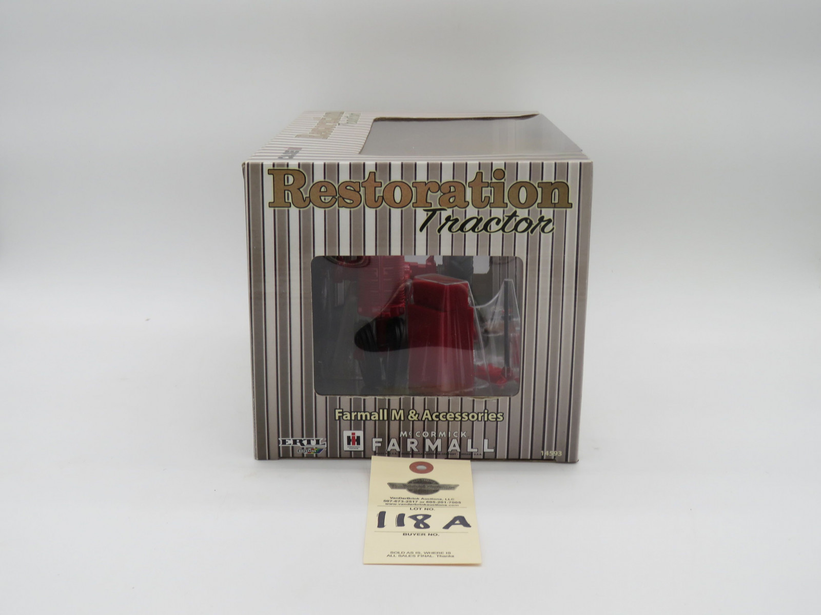 ERTL CASE IH RESOTRATION TRACTOR FARMALL M & ACCESSORIES NIB  1/16TH SCALE - Image 5