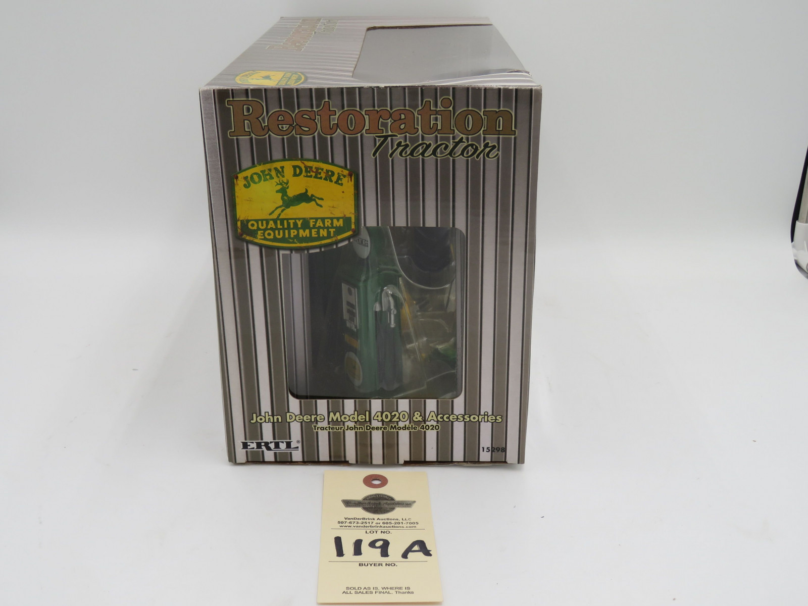 ERTL RESTORATION TRACTOR JOHN DEERE MODEL 4020 & ACCESSORIES 1/16TH SCALE NIB - Image 5