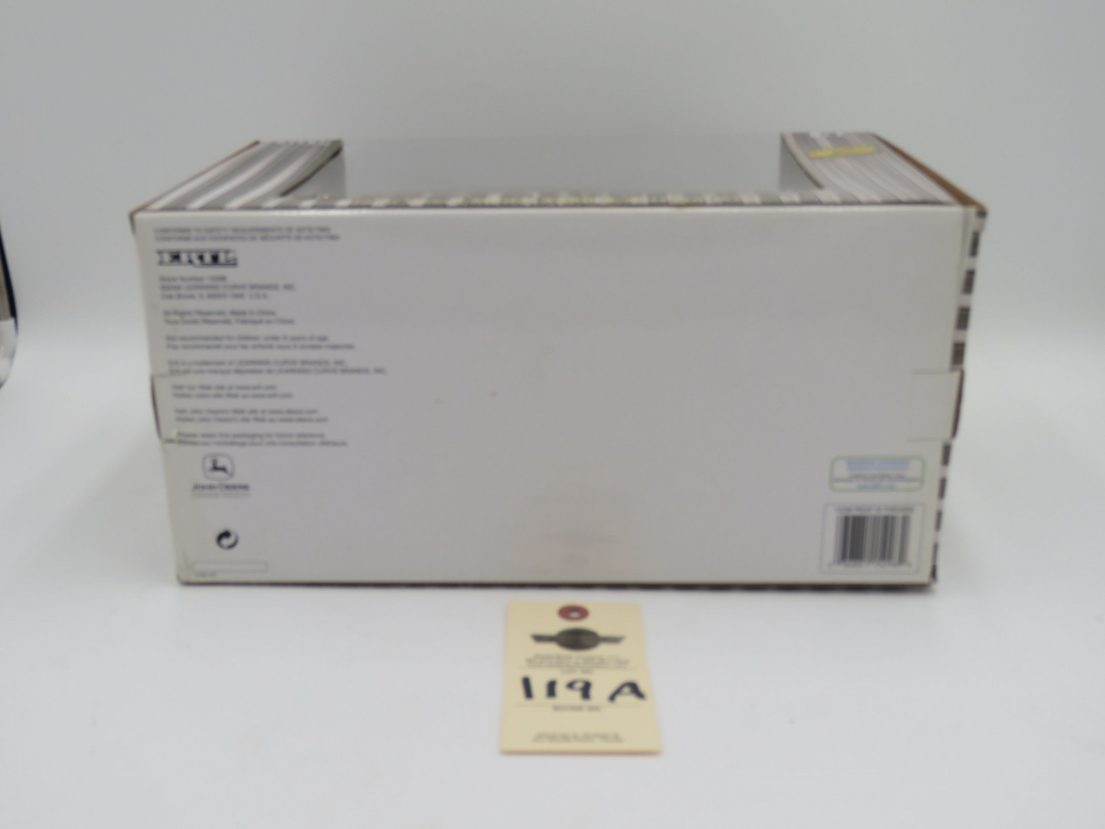 ERTL RESTORATION TRACTOR JOHN DEERE MODEL 4020 & ACCESSORIES 1/16TH SCALE NIB - Image 6