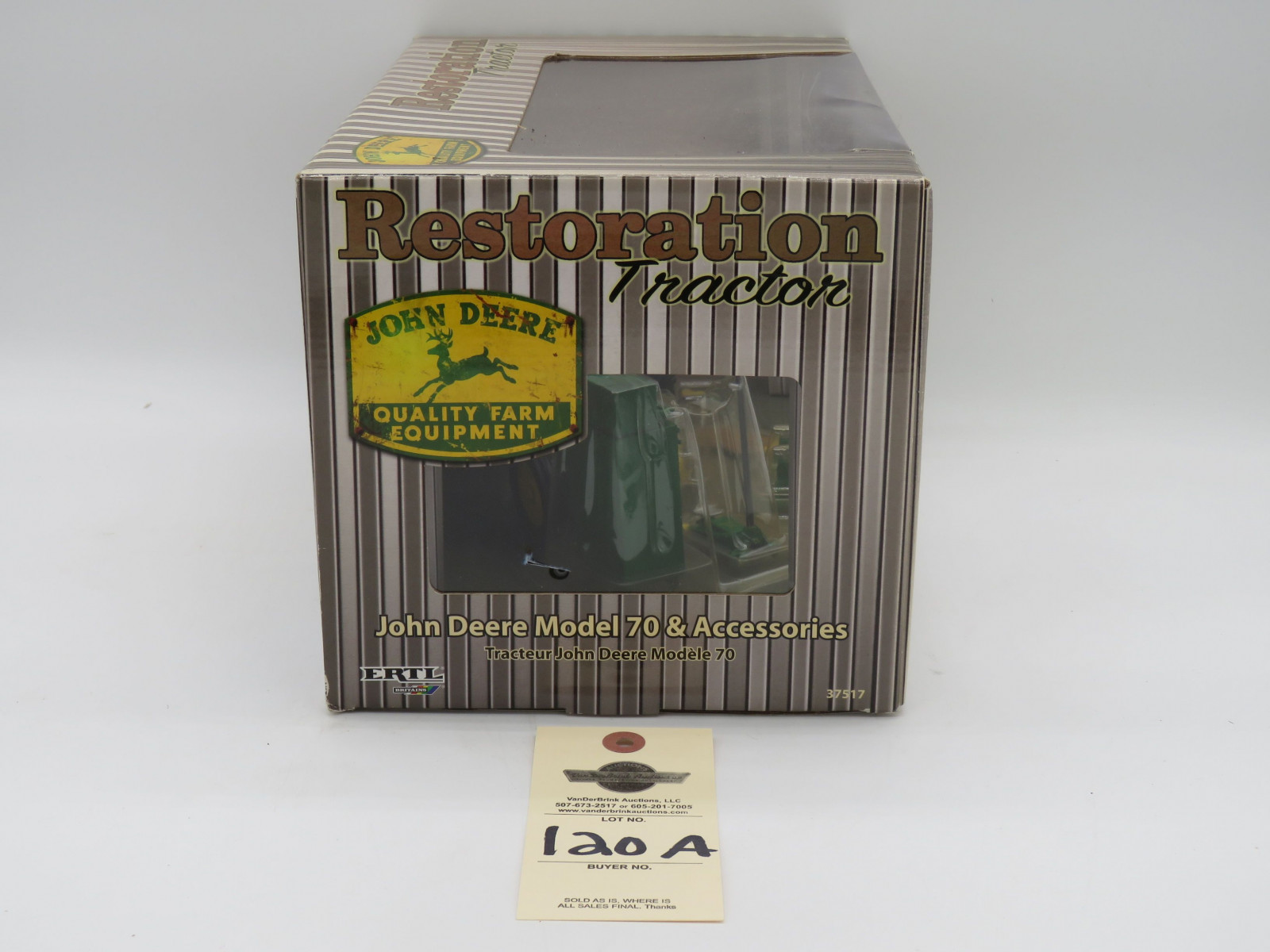 RESTORATION TRACTOR JOHN DEERE MODEL 70 & ACCESSORIES NIB  1/16TH SCALE - Image 5
