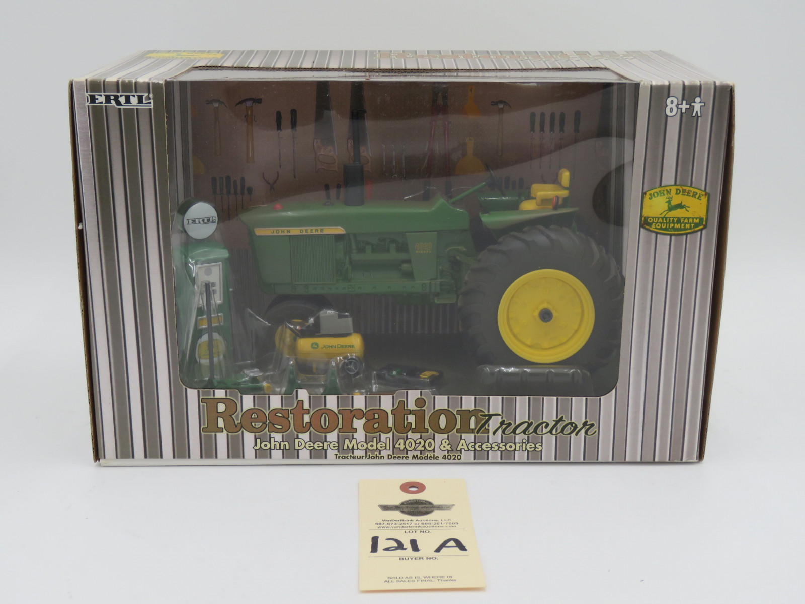 ERTL RESTORATION TRACTOR JOHN DEERE MODEL 4020 & ACCESSORIES  1/16TH SCALE NIB - Image 1