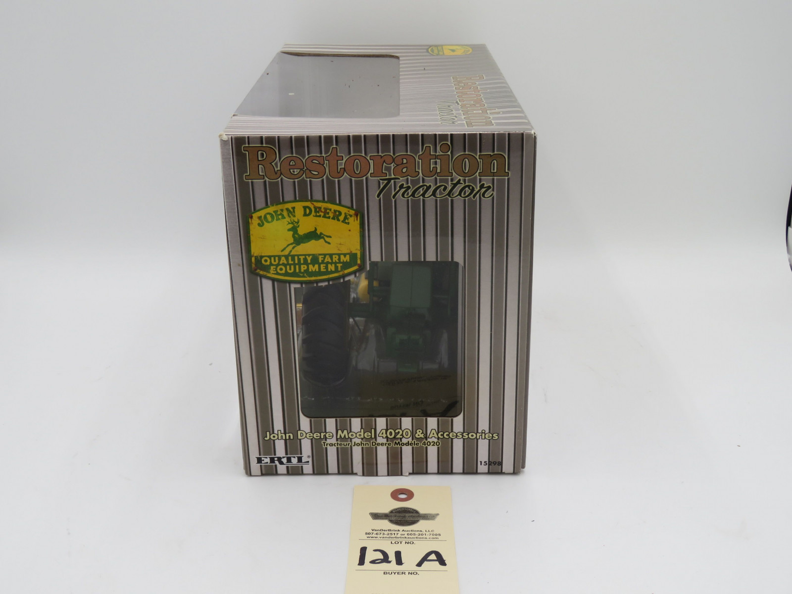 ERTL RESTORATION TRACTOR JOHN DEERE MODEL 4020 & ACCESSORIES  1/16TH SCALE NIB - Image 3