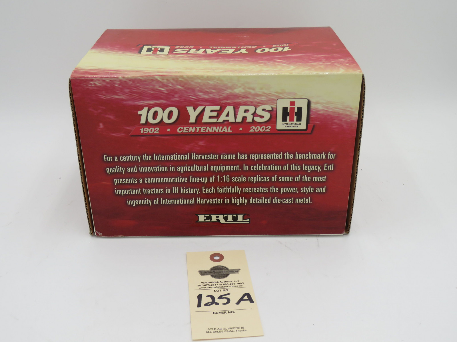 ERTL CENTENNIAL EDITION FARMALL M 1,000,000TH NIB (LP) ERTL 1:16 SCALE  1902 CENTENNIAL 2002 - Image 5