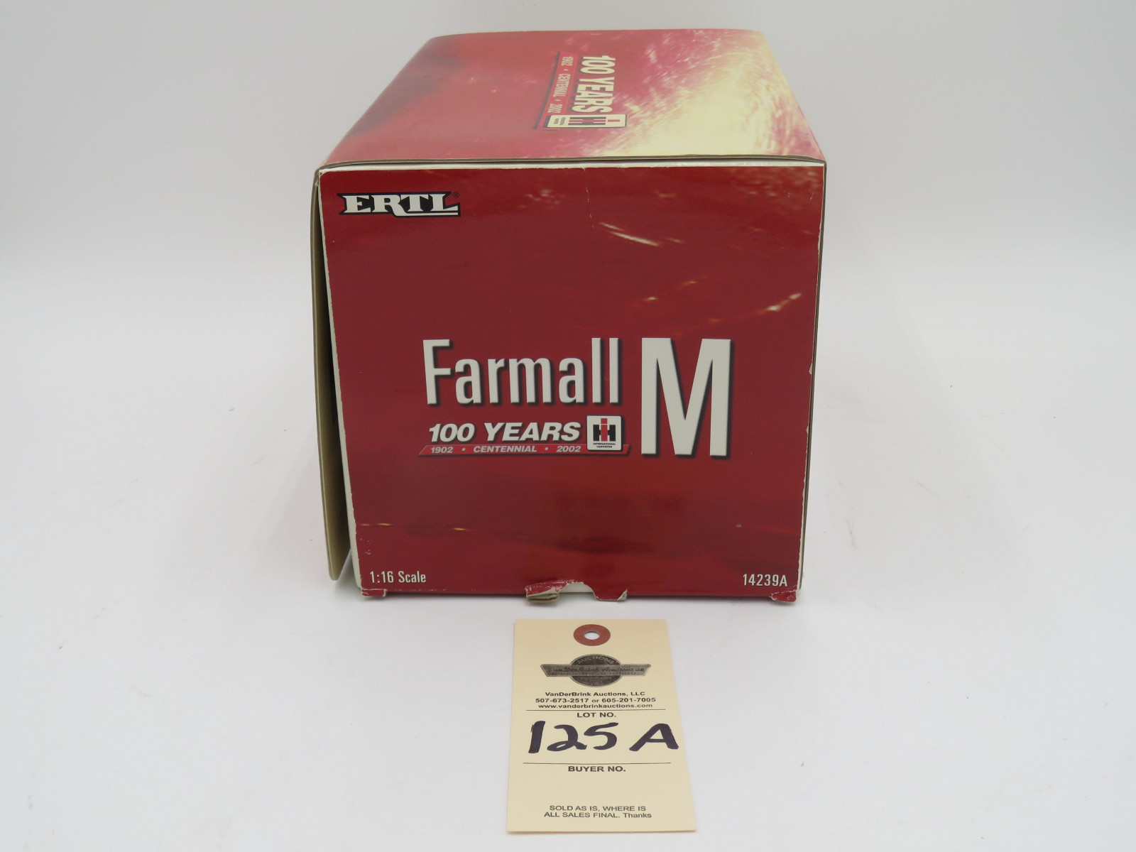 ERTL CENTENNIAL EDITION FARMALL M 1,000,000TH NIB (LP) ERTL 1:16 SCALE  1902 CENTENNIAL 2002 - Image 6