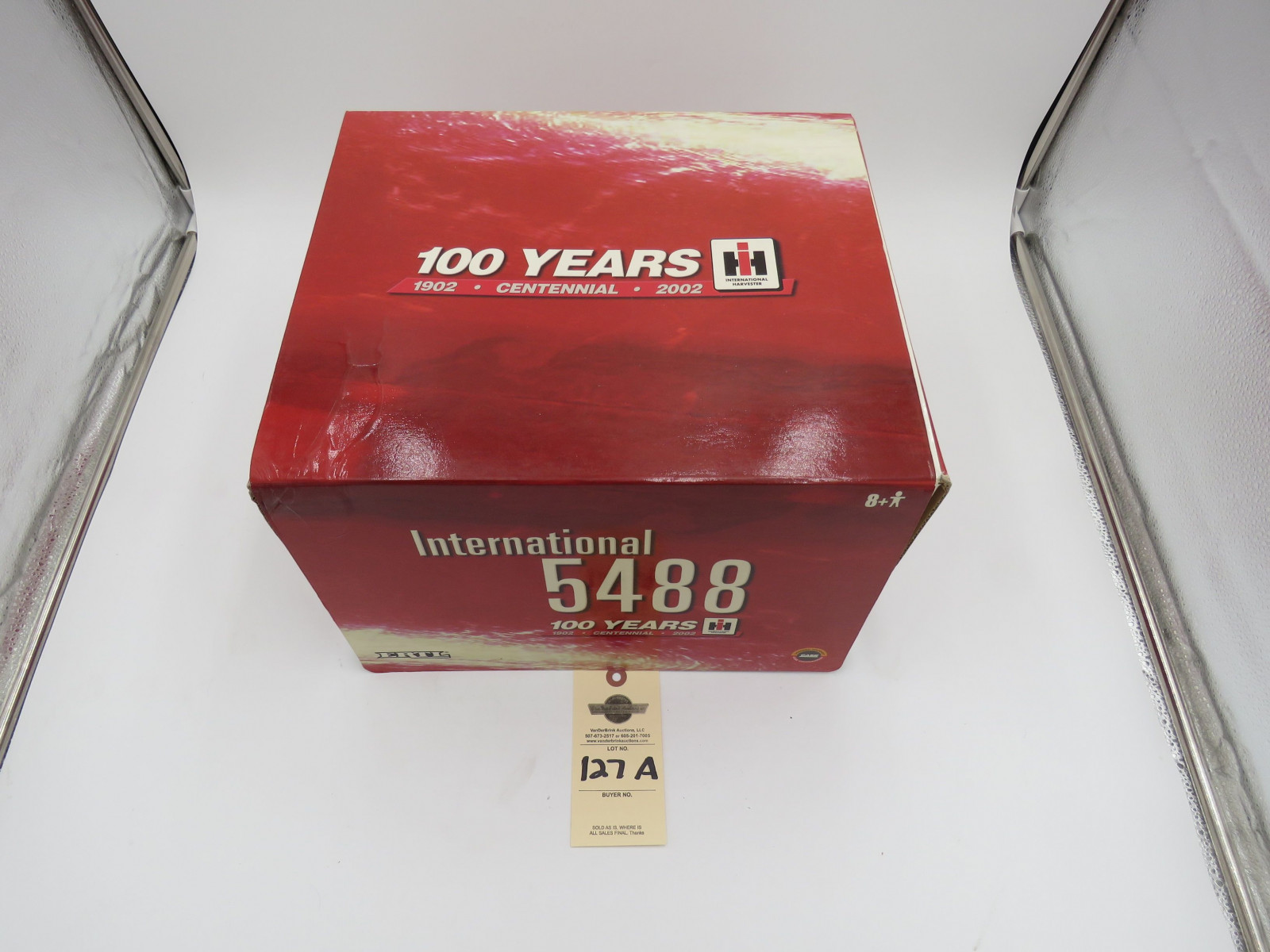 2002 ERTL INTERNATIONAL 5488 NIB 1/16TH SCALE - Image 3