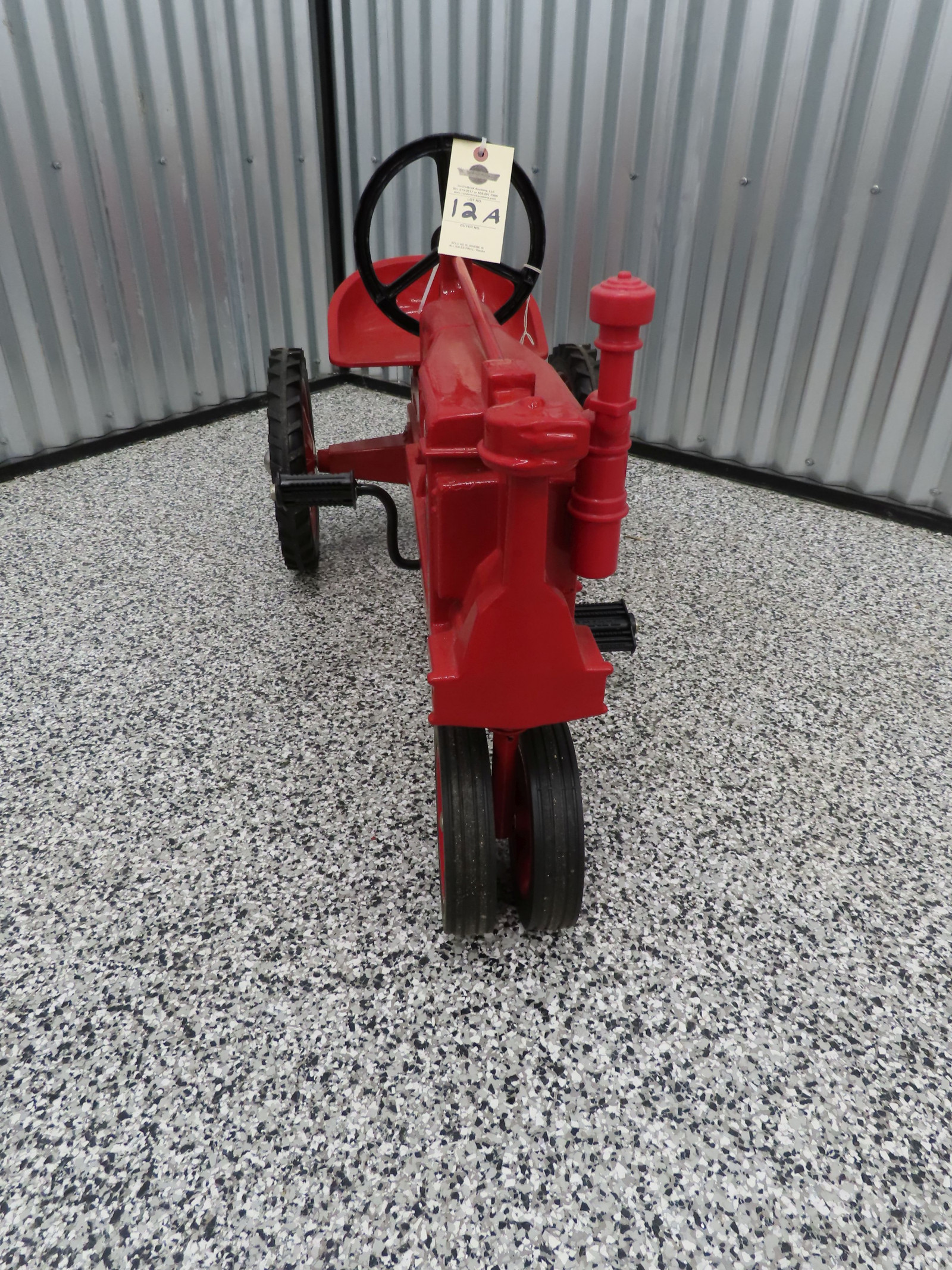 Ertl Farmall F-20 Pedal Tractor - Image 3