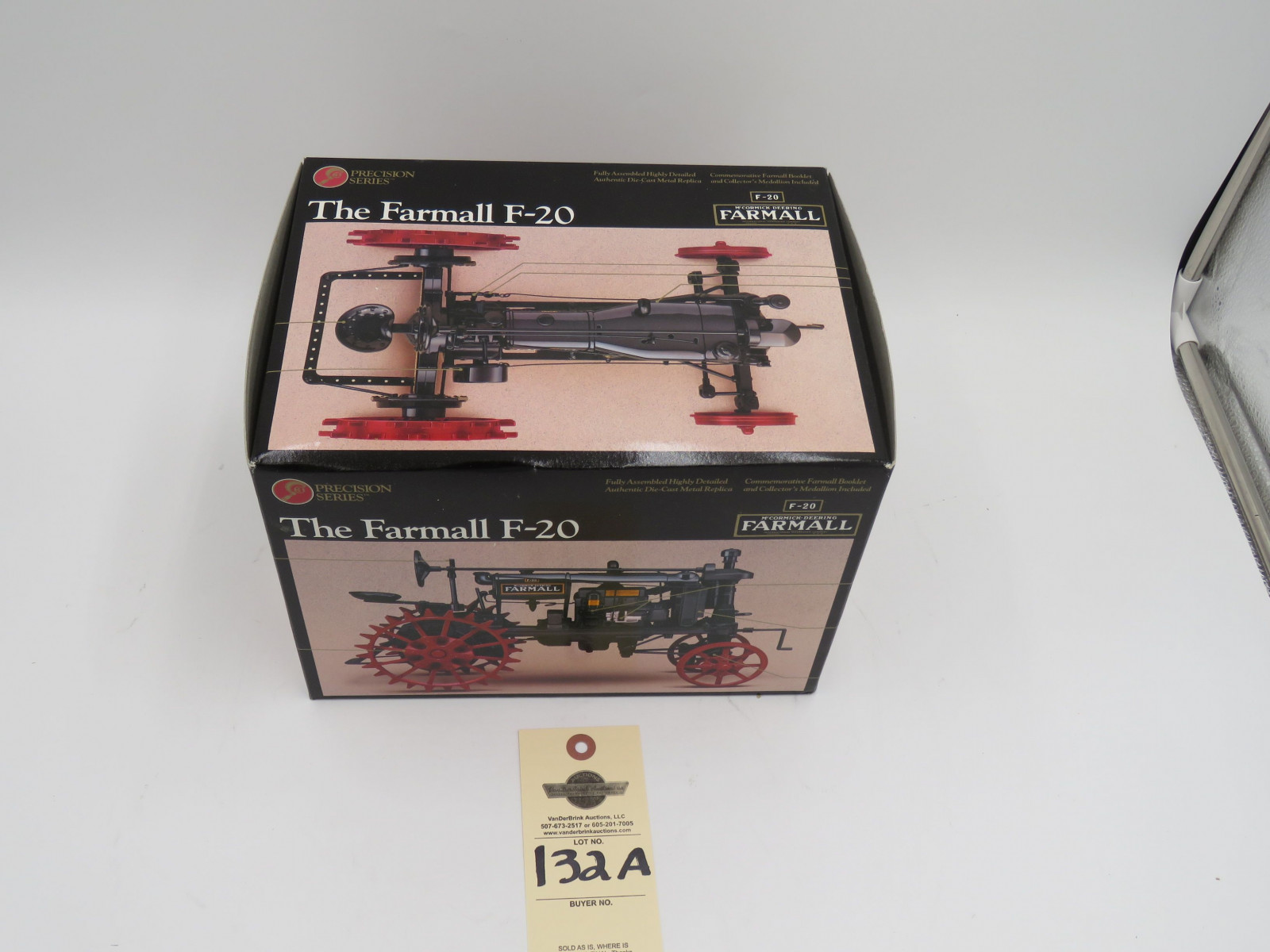 1992 ERTL PRECISION SERIES THE FARMALL F-20 AUTHENTIC DIE CAST METAL REPLICA 1/16 SCALE NIB - Image 2