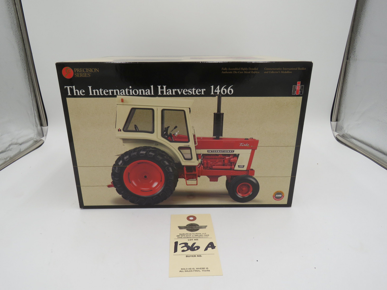 2002 ERTL PRECISION SERIES THE INTERNATIONAL HARVESTER 1466 TURBO METAL DIECAST 1/16 SCALE - Image 1
