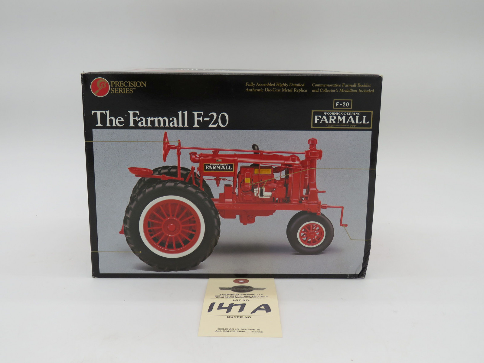 1993 ERTL PRECISION SERIES 4 THE FARMALL F-20 DIECAST METAL 1/16 SCALE SLIGHT DAMAGE ON BOX - Image 1