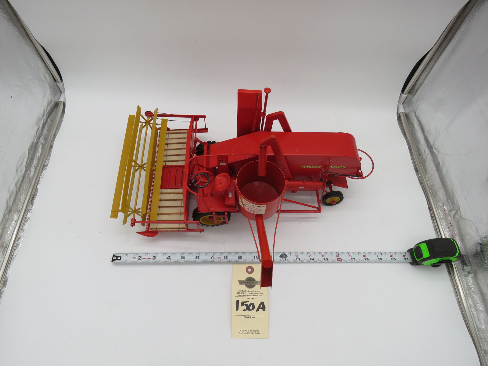 MASSEY-HARRIS SELF PROPELLED HARVEST BRIGADE ACRES HARVESTED 1,000,000 METAL DIECAST NO BOX 1/16TH SCALE - Image 2