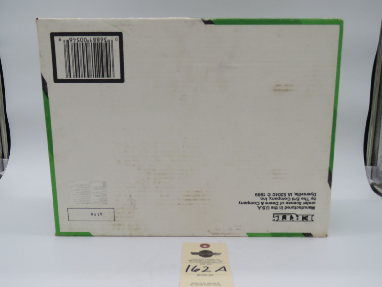 1989 ERTL JOHN DEERE 9500 COMBINE  1/28 SCALE NIB DIE CAST METAL REPLICA INTERCHANGEABLE FLOATING CORN AND GRAIN HEADS, PIVOTING GRAIN DISCHARGE SPOUT, ROTATING GRAIN REEL - Image 6