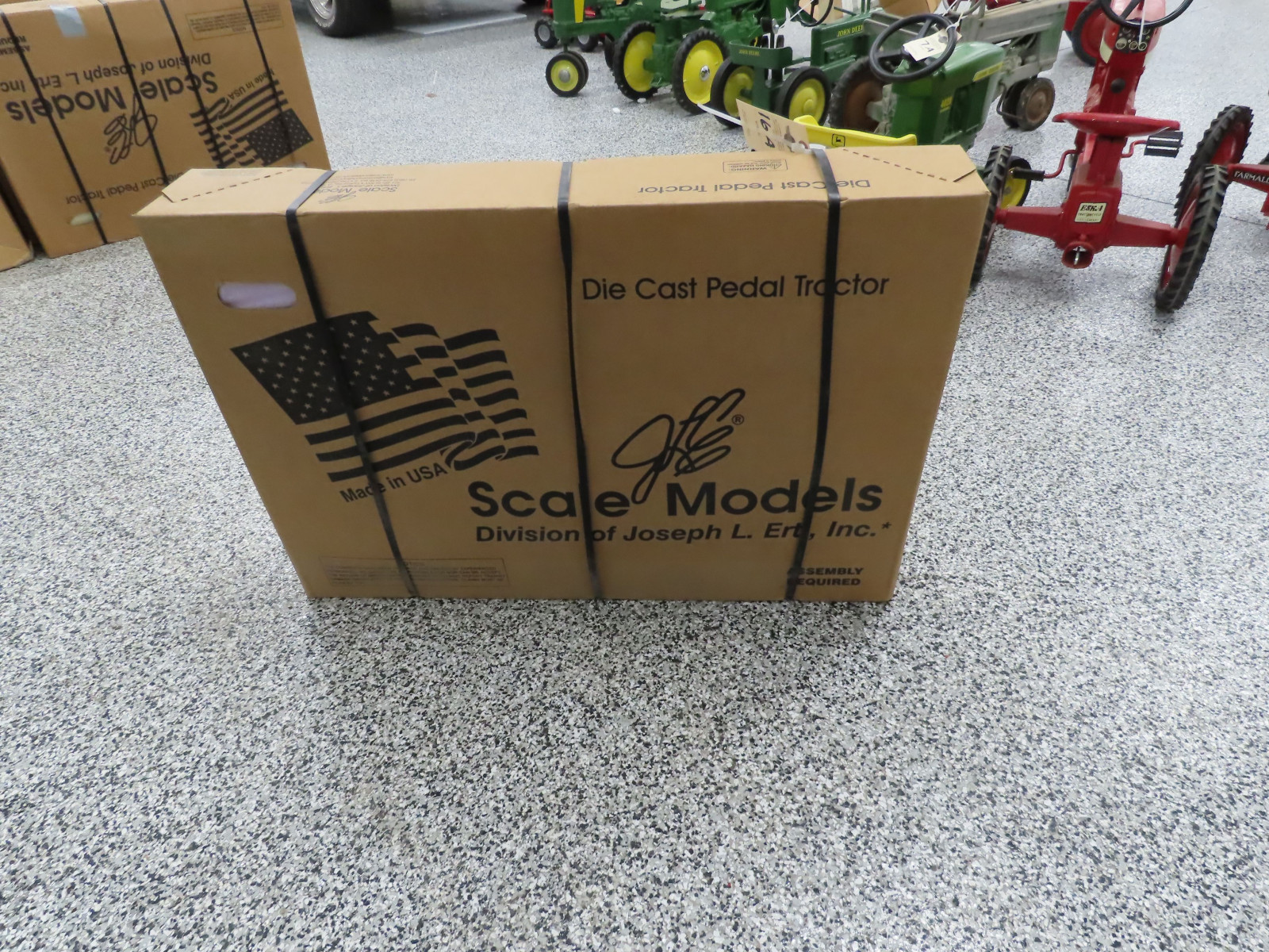 Scale Models by Ertl NIB Special Edition Purple Oliver 1850 Pedal Tractor Made in USA - Image 7