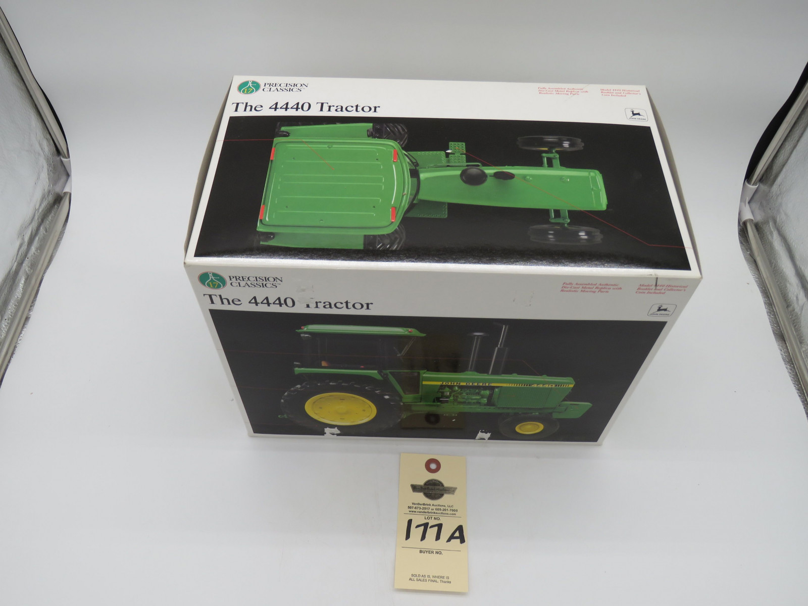 ERTL PRECISION CLASSICS 17 THE 4440 TRACTOR JD METAL DIECAST ERTL 1/16 SCALE  NIB - Image 2