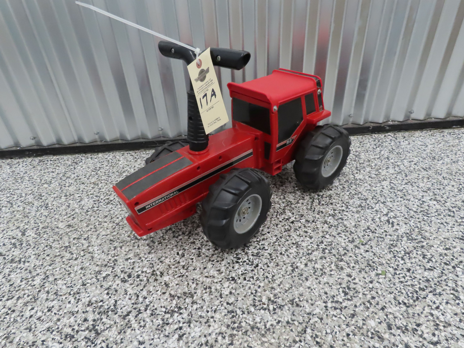 Plastic International 6588 Ride On Used - Image 2