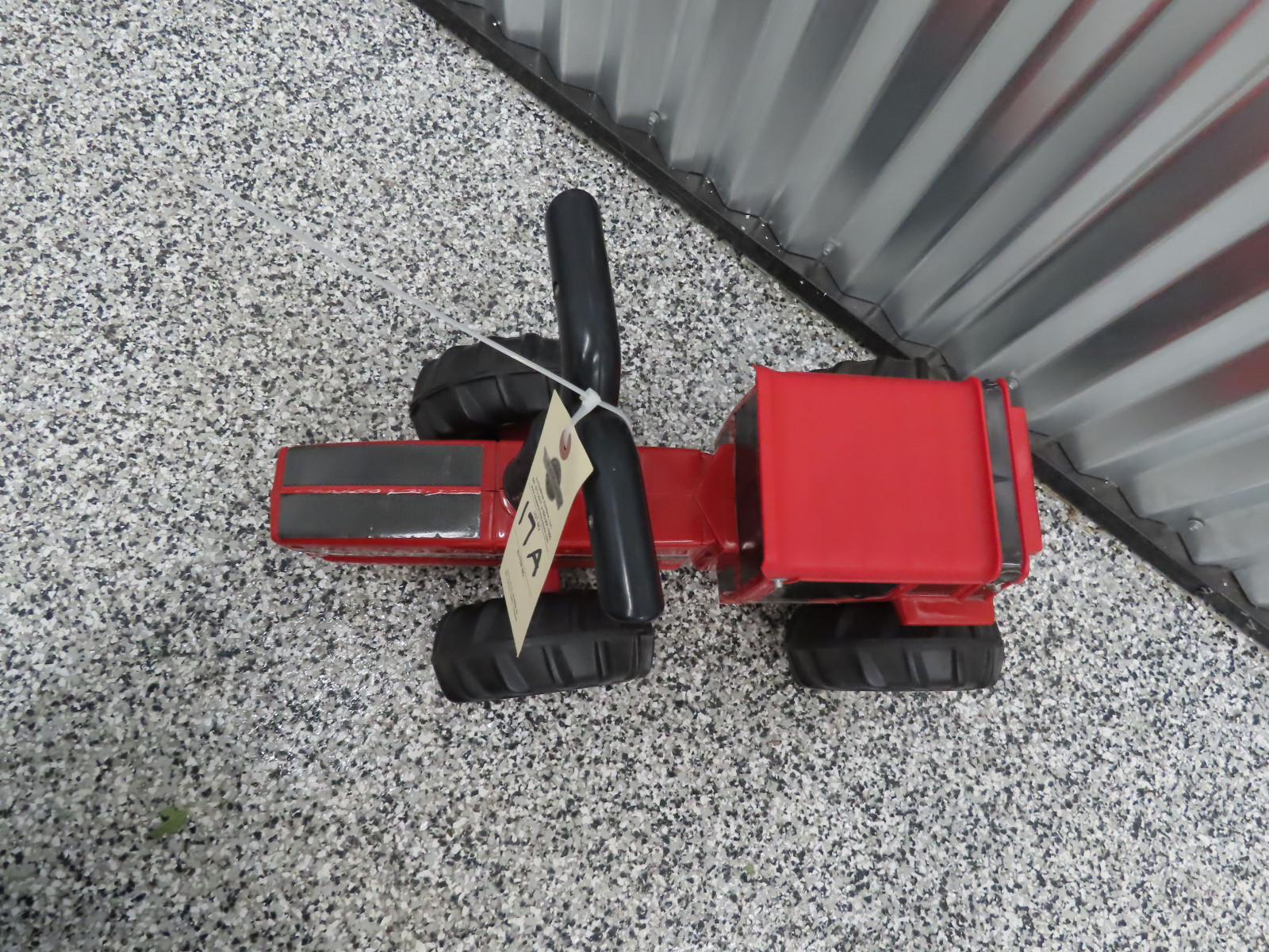 Plastic International 6588 Ride On Used - Image 4