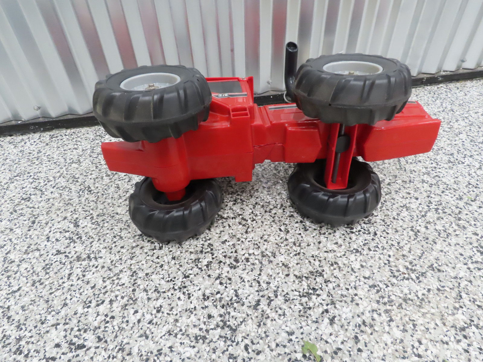 Plastic International 6588 Ride On Used - Image 6