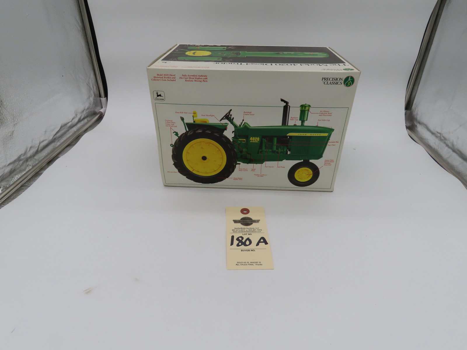 ERTL PRECISION CLASSICS 3 THE JOHN DEERE MODEL 4020 DIESEL TRACTOR 1/16 SCALE - Image 4
