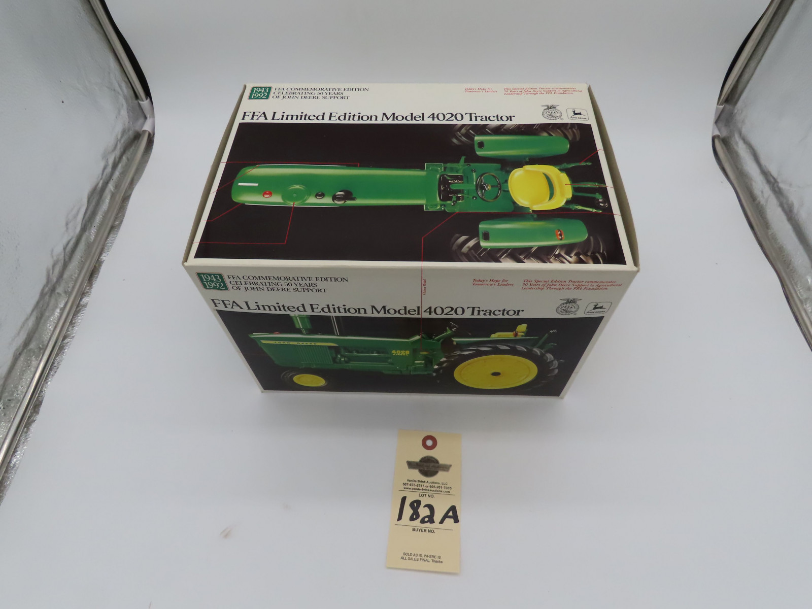 ERTL FFA COMMEMORATIVE EDTION JD FFA LIMITED EDITION MODEL 4020 TRACTOR NIB METAL DIECAST 1/16 SCALE NIB - Image 2