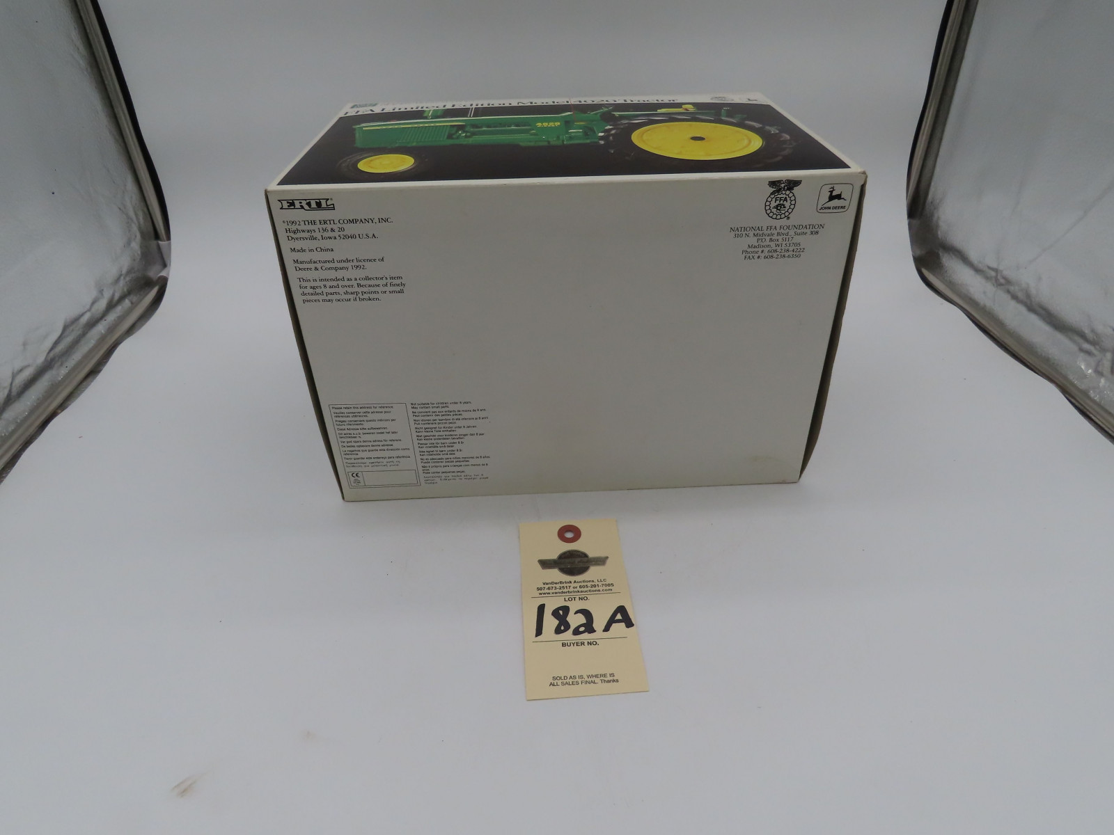 ERTL FFA COMMEMORATIVE EDTION JD FFA LIMITED EDITION MODEL 4020 TRACTOR NIB METAL DIECAST 1/16 SCALE NIB - Image 7