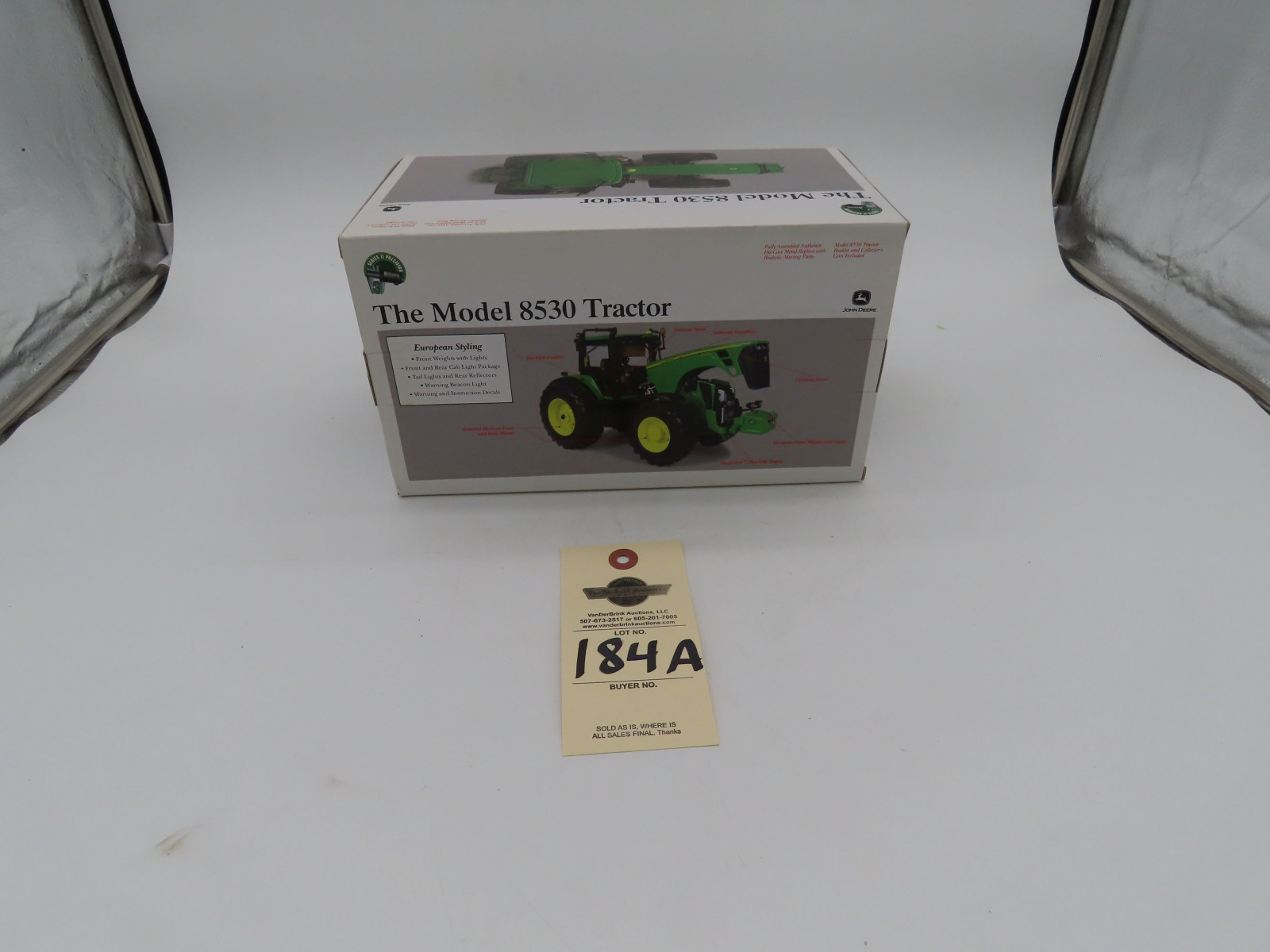 ERTL SERIES ll PRECISION 3 THE MODEL 8530 TRACTOR JD 1/32 SCALE  METAL DIECAST NIB - Image 4