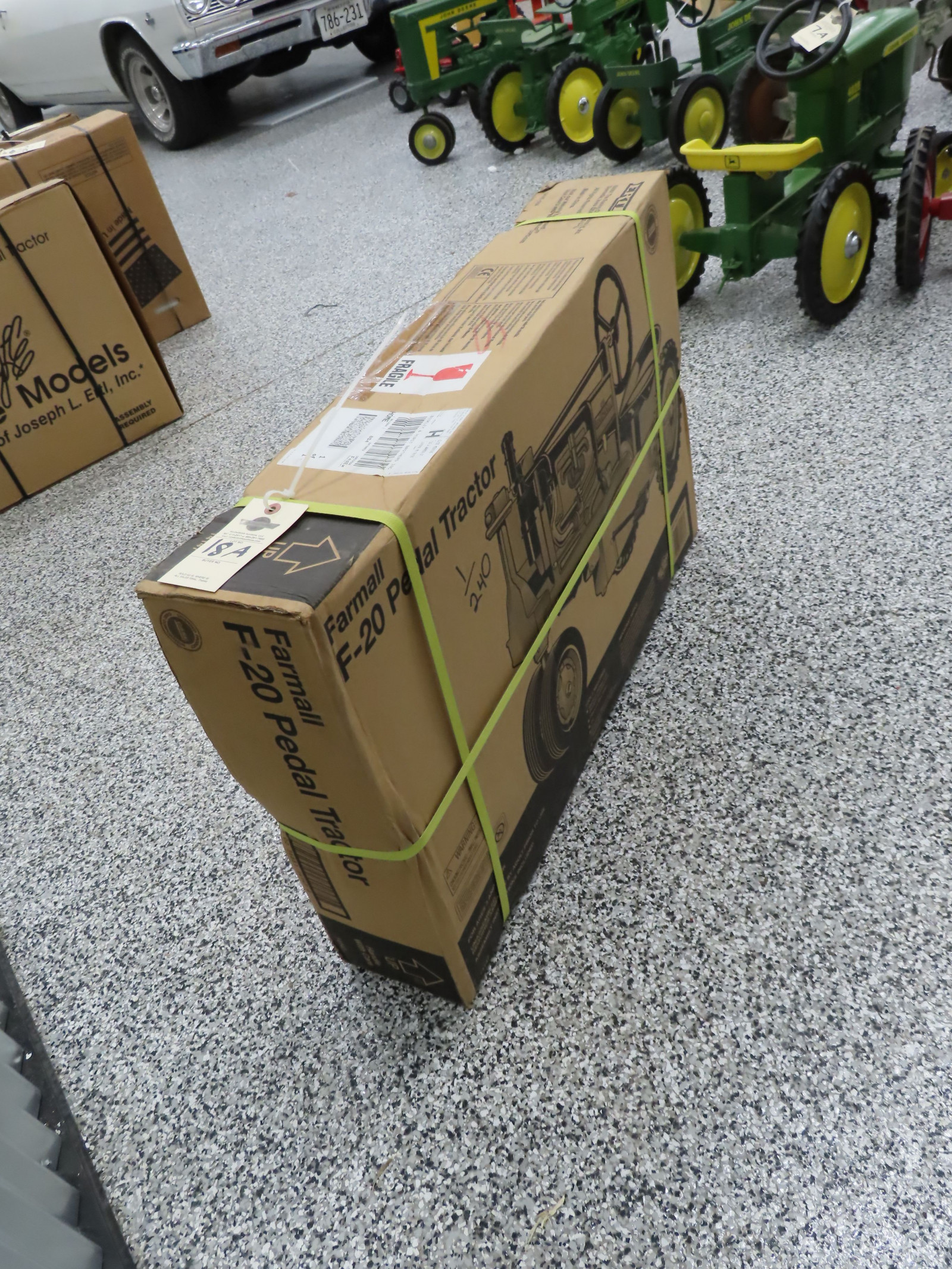 Ertl  Farmall F-20 Pedal Tractor 1 of 240 Case Licensed NIB Pedal Tractor - Image 3