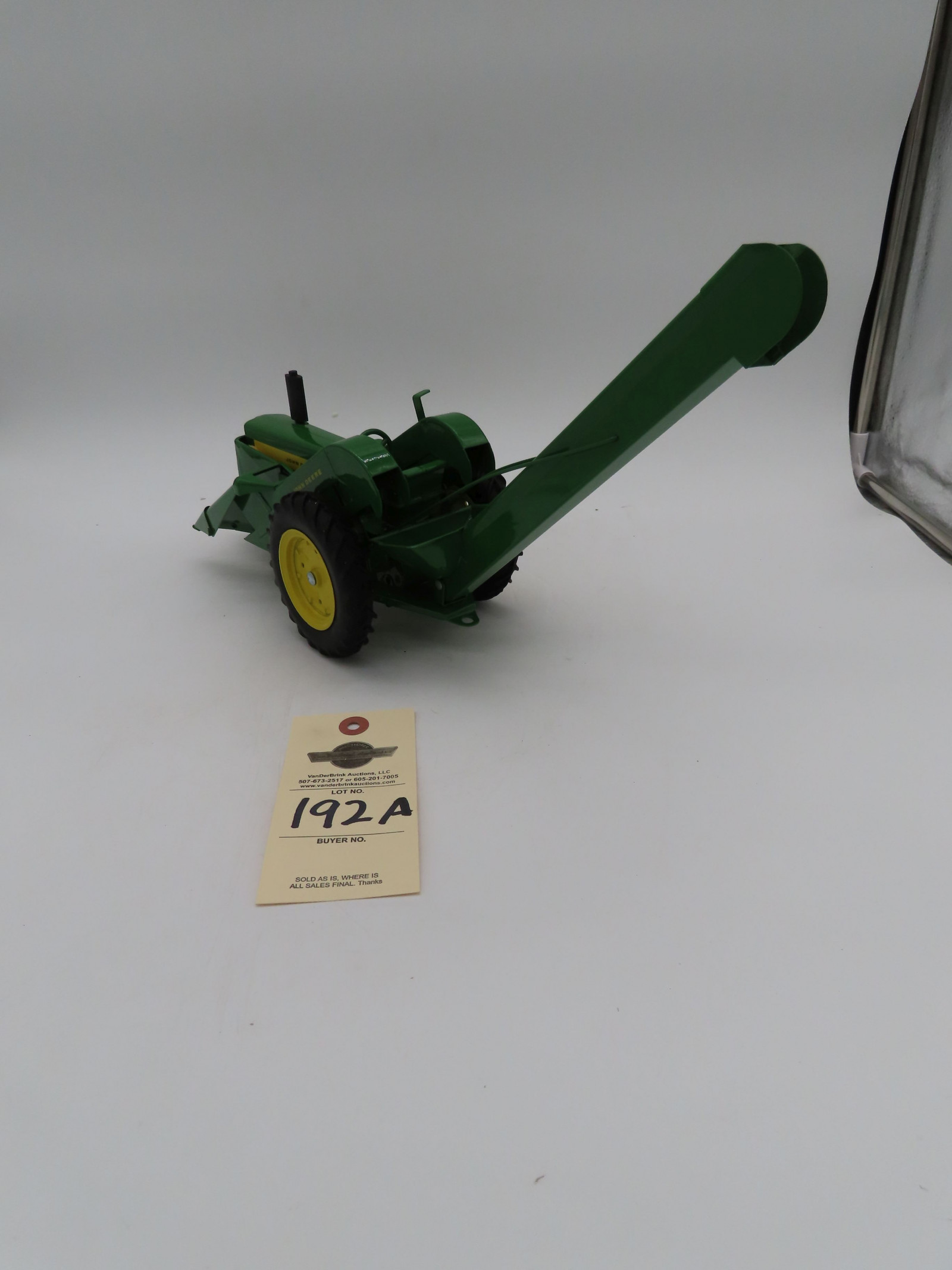 ERTL JOHN DEERE METAL DIE CAST NO BOX 730 WITH PICKER 1/16TH SCALE - Image 4