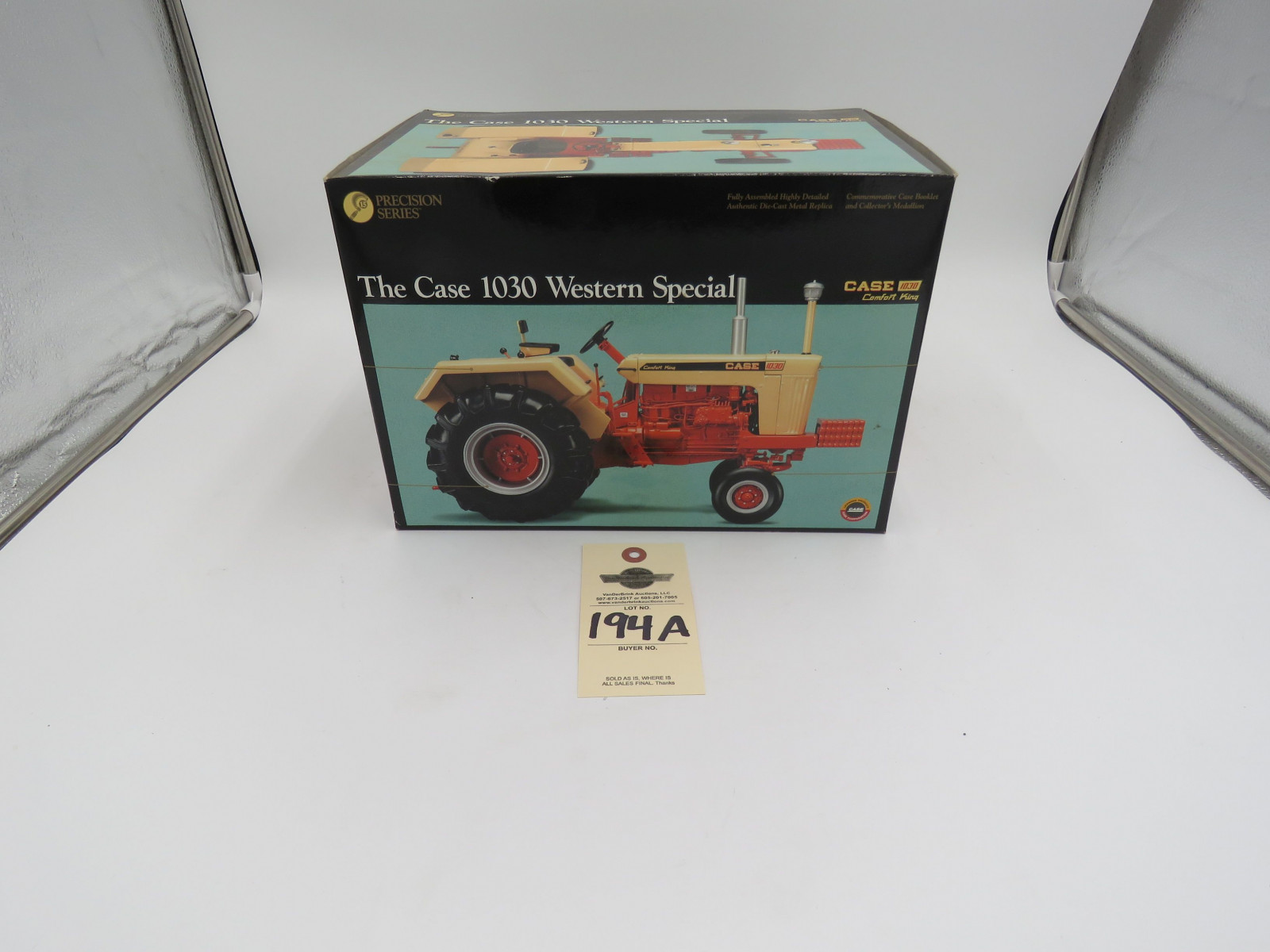 Ertl Precision Series Die Cast, The Case 1030 Western Special 1/16 the Scale, NIB with Commemorative Booklet and medallion - Image 1