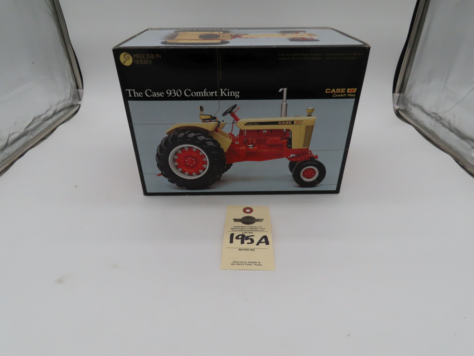 Ertl 1998 Precision Series 1/16th Scale Die Cast The Case 930 Comfort King Tractor NIB made in Dyersville, IA - Image 1