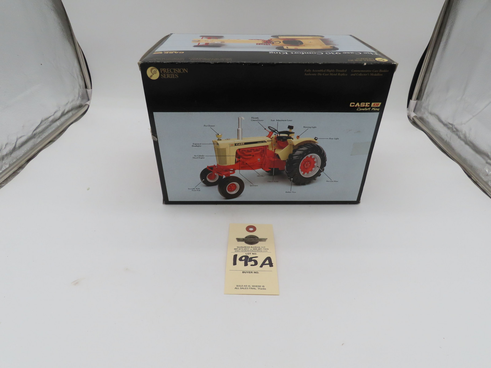 Ertl 1998 Precision Series 1/16th Scale Die Cast The Case 930 Comfort King Tractor NIB made in Dyersville, IA - Image 4