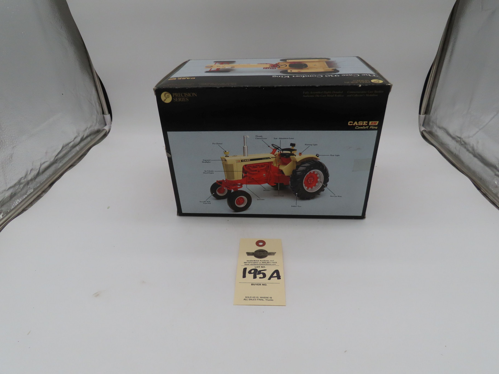 Ertl 1998 Precision Series 1/16th Scale Die Cast The Case 930 Comfort King Tractor NIB made in Dyersville, IA - Image 5