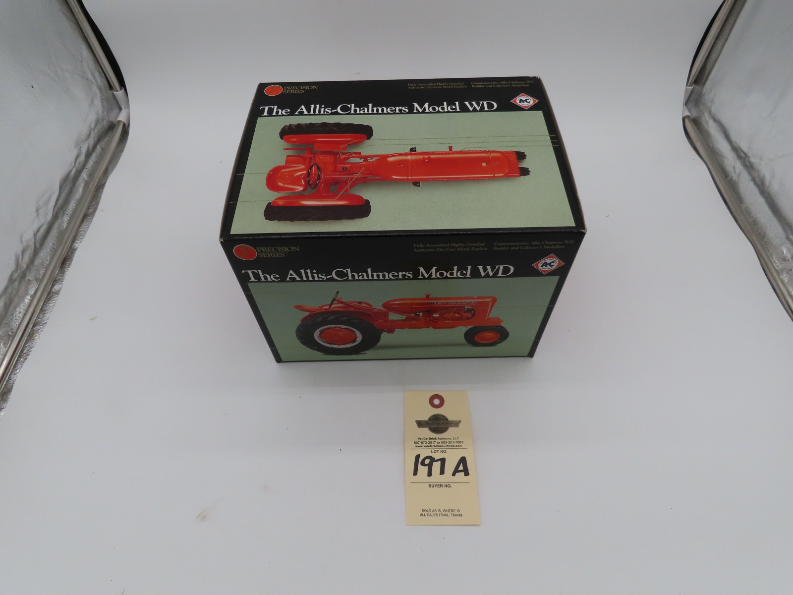 the Ertl Company 1/16th Scale Precision Series The Allis Chalmers Model WD Die-Cast NIB with Commemorative Booklet and Collector's Medallion made in Dyersville, IA - Image 2