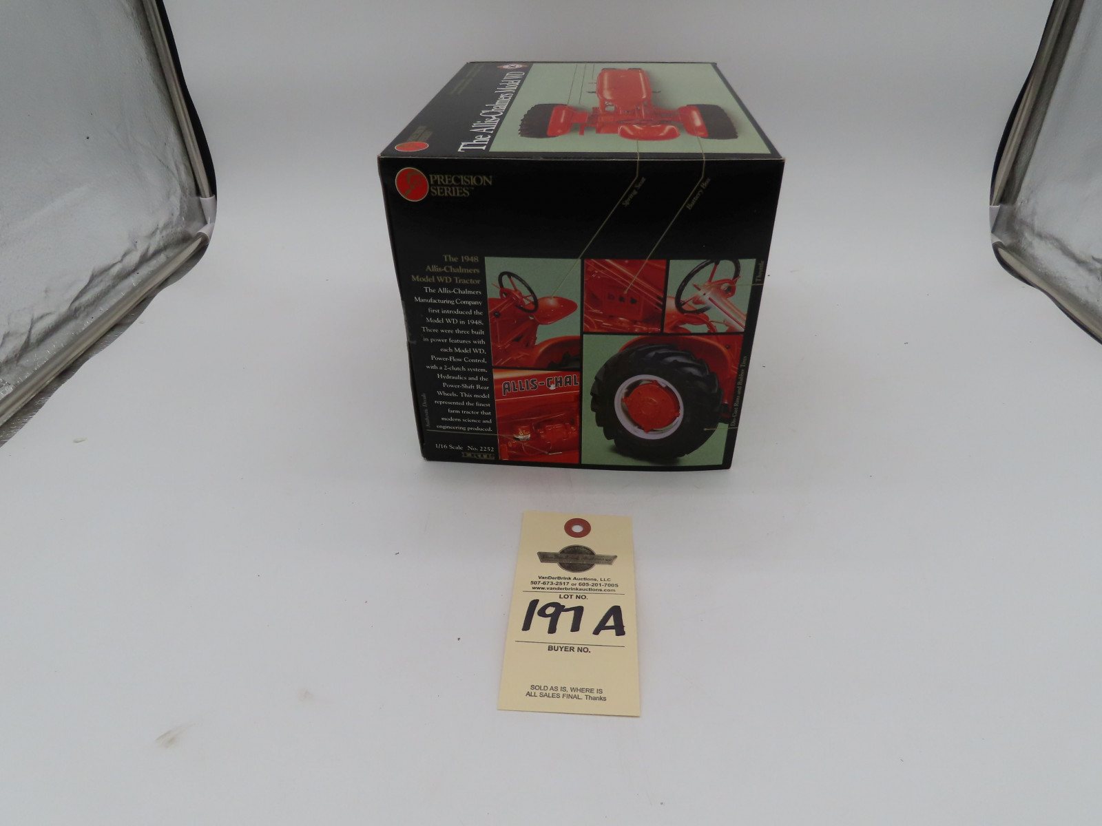 the Ertl Company 1/16th Scale Precision Series The Allis Chalmers Model WD Die-Cast NIB with Commemorative Booklet and Collector's Medallion made in Dyersville, IA - Image 3