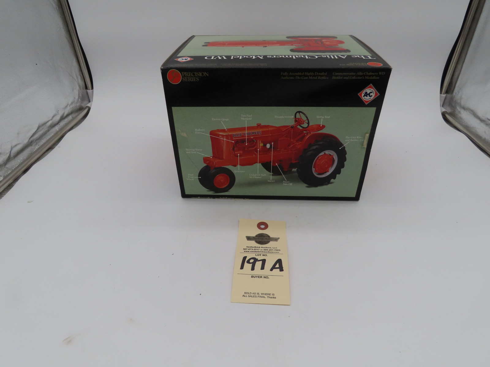 the Ertl Company 1/16th Scale Precision Series The Allis Chalmers Model WD Die-Cast NIB with Commemorative Booklet and Collector's Medallion made in Dyersville, IA - Image 4