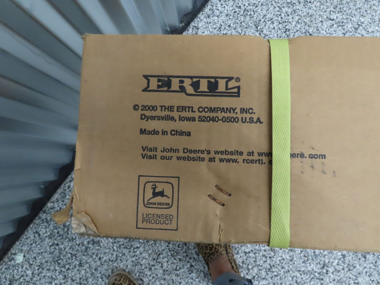 Ertl John Deere 8310 Pedal Tractor NIB - Image 4