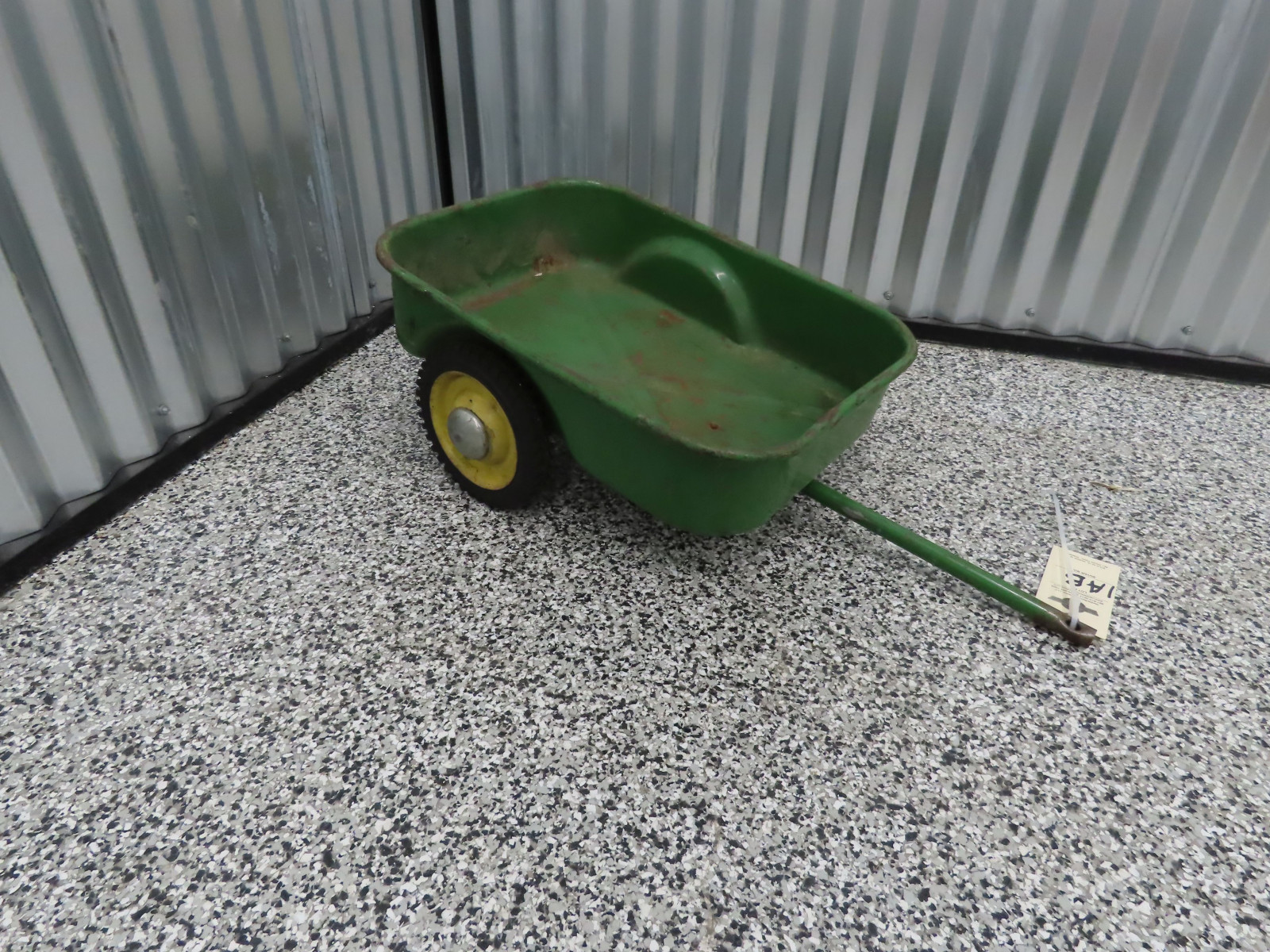John Deere Wagon Used - Image 1