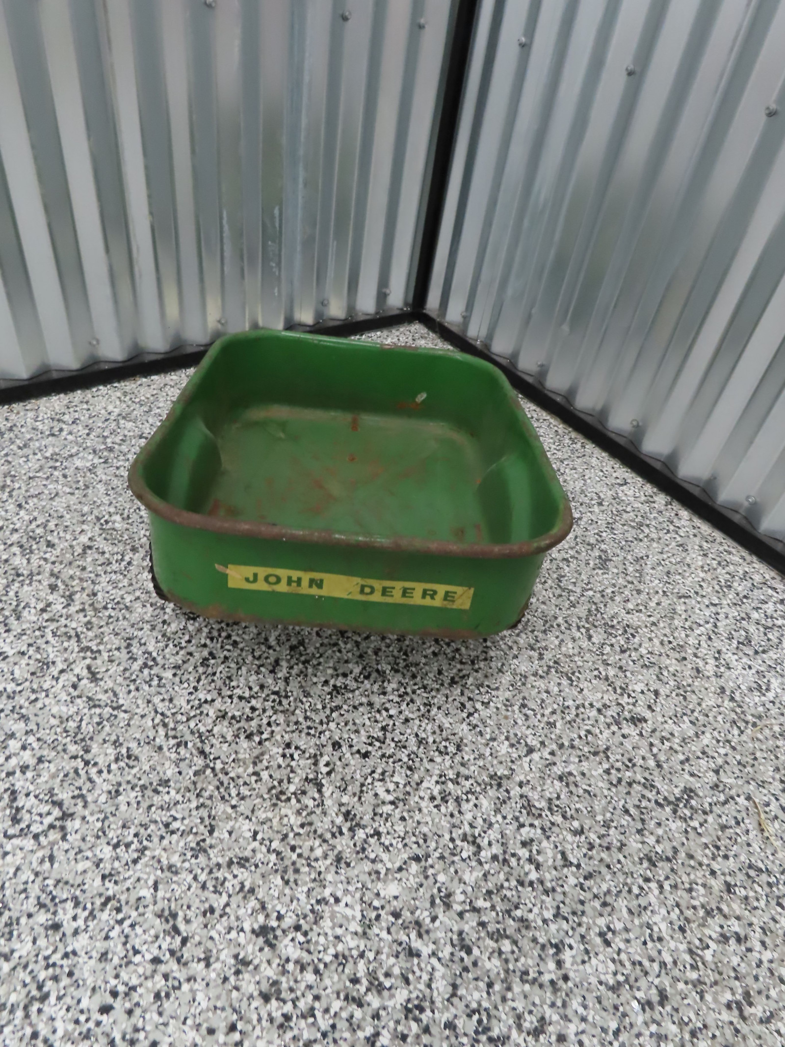John Deere Wagon Used - Image 4
