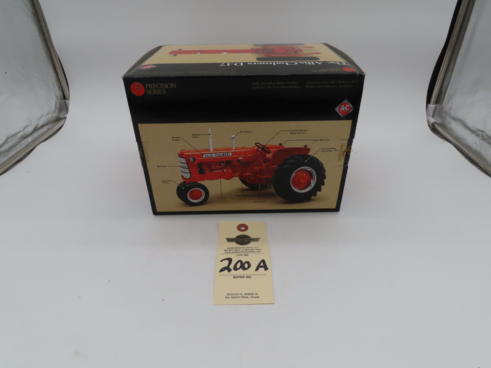 2000 Ertl Precision Series 1/16th Scale NIB the Allis Chalmers D-17 Die-Cast Tractor with Commemorative Booklet and Medallin - Image 7