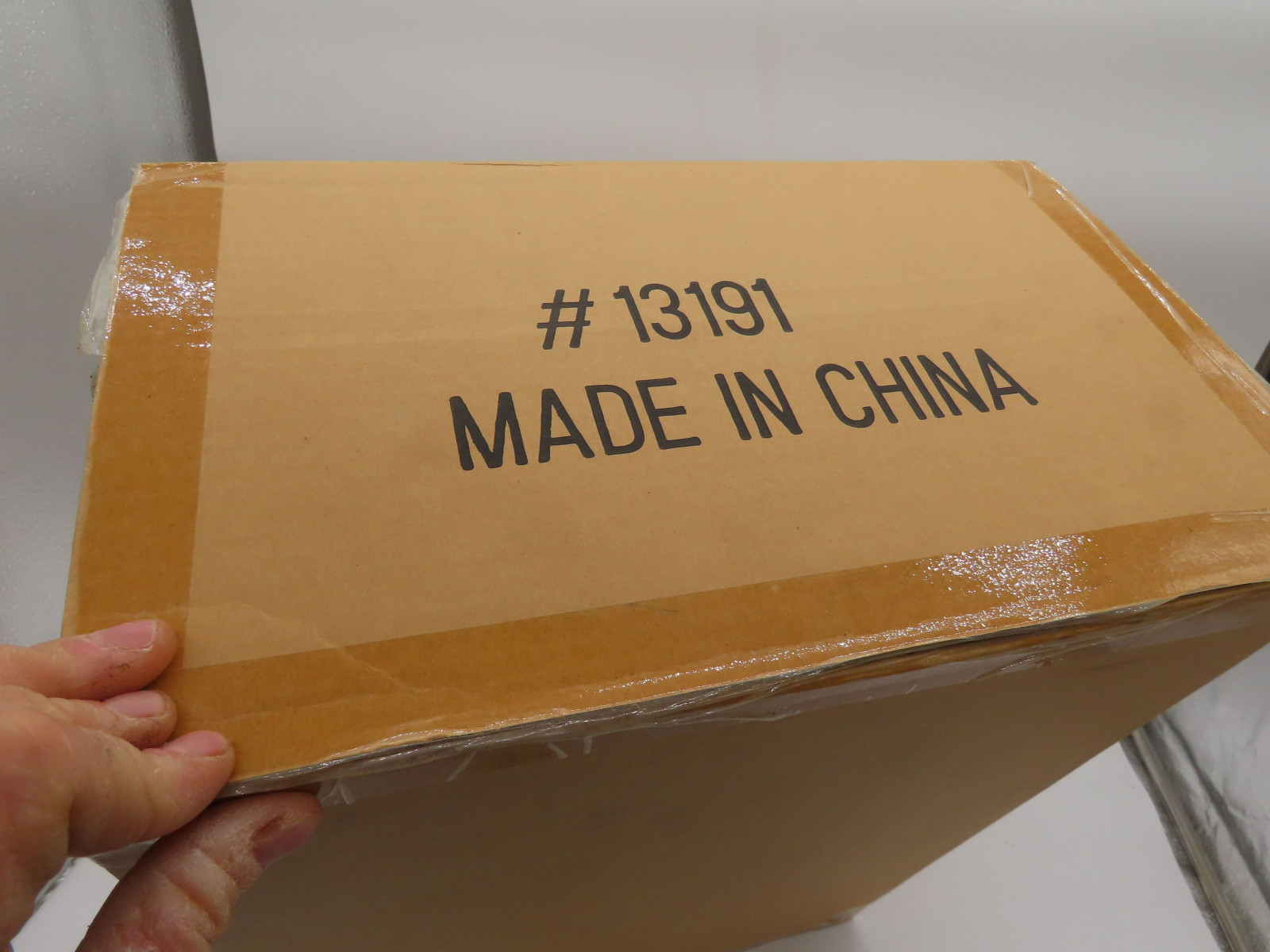 NIB Precision Series The Allis Chalmers D-17 Tractor with New Idea Picker 1/16th Scale #13119, and in Original Packaging Box that was opened - Image 2