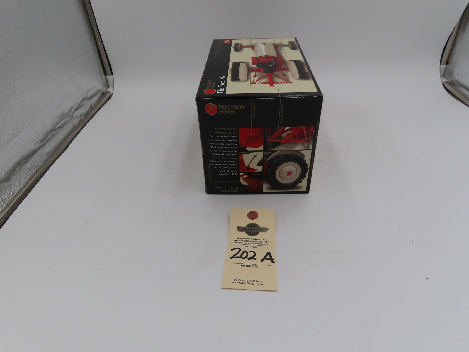 1996 Ertl Precision Series 1/16th Scale Die-Cast NIB The Ford 8N  with Collector's Medallion included - Image 4