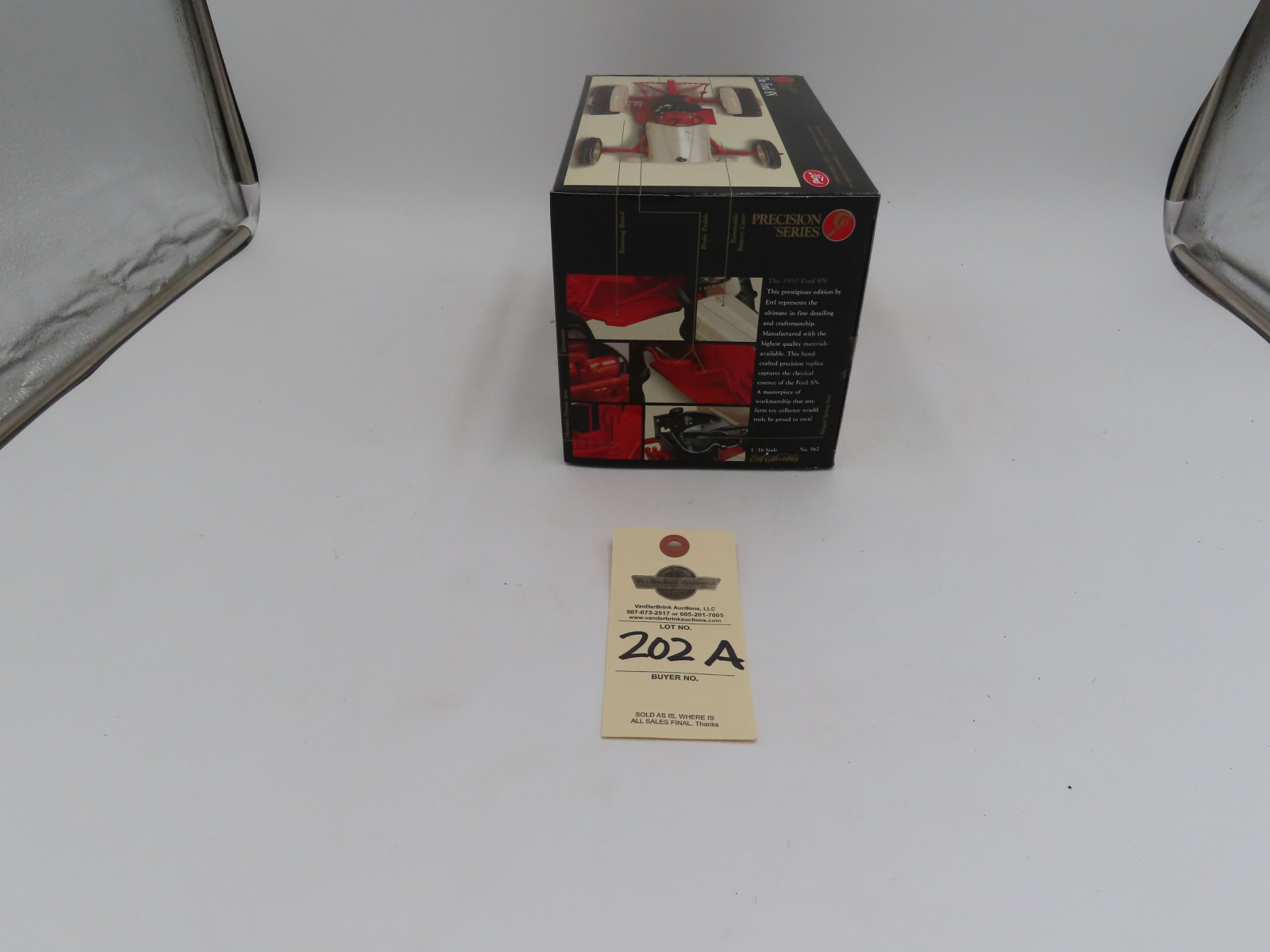 1996 Ertl Precision Series 1/16th Scale Die-Cast NIB The Ford 8N  with Collector's Medallion included - Image 6